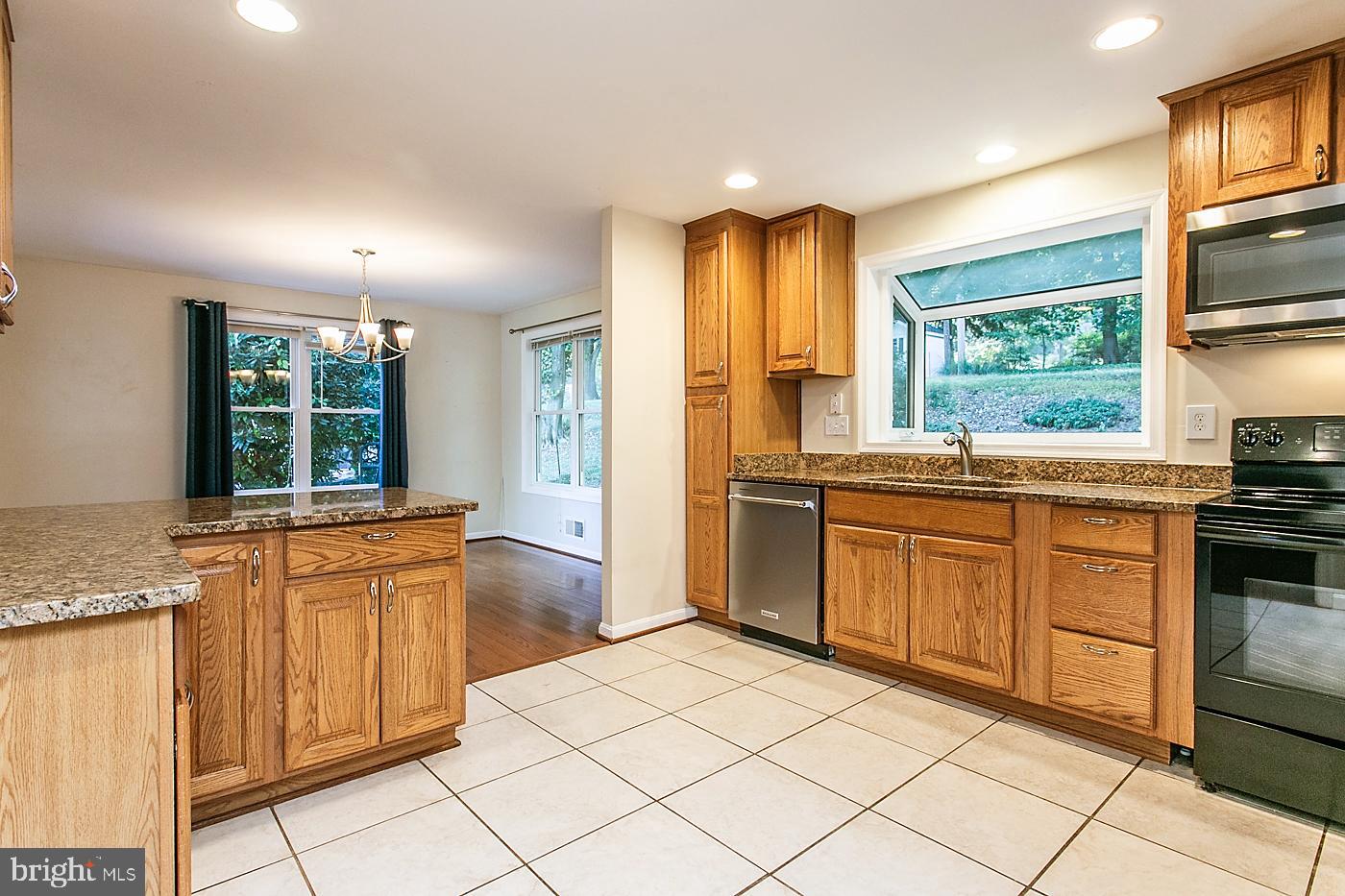 DEVONSHIRE - Residential Lease