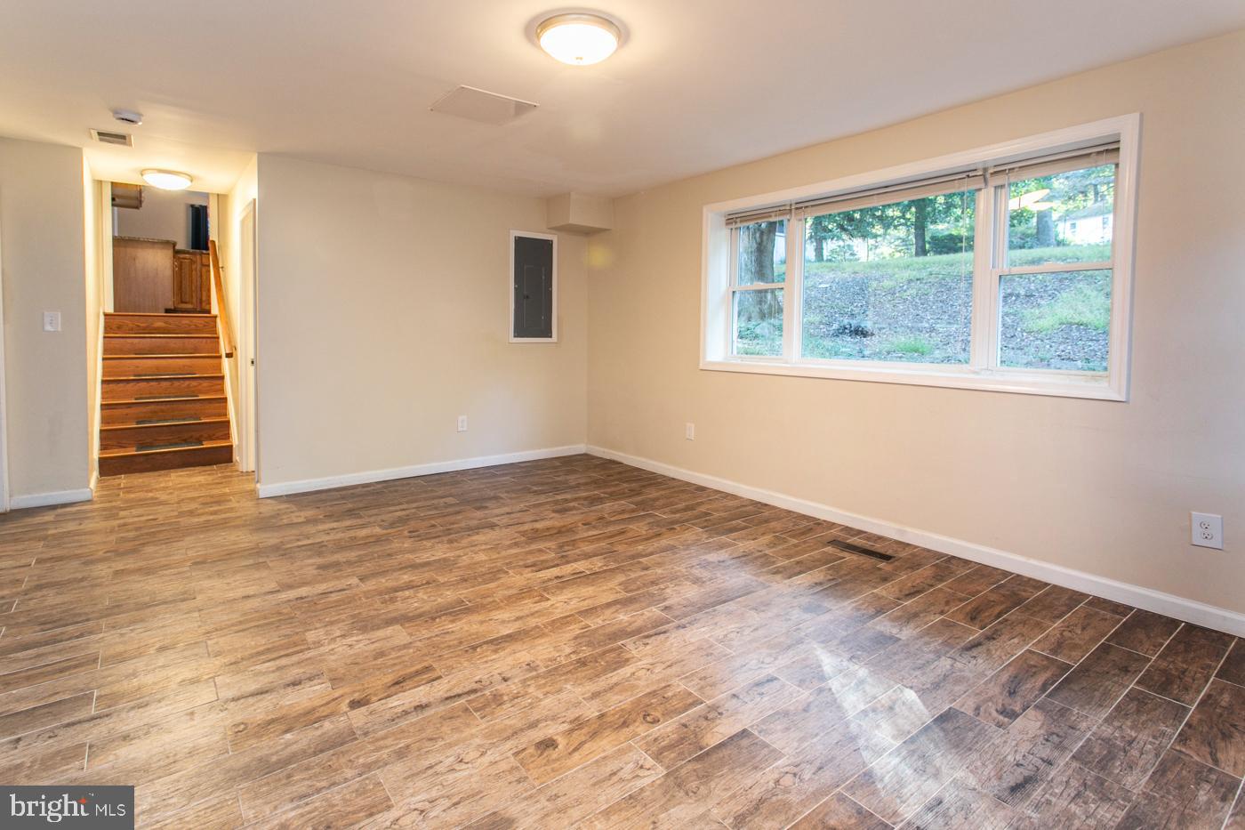 DEVONSHIRE - Residential Lease