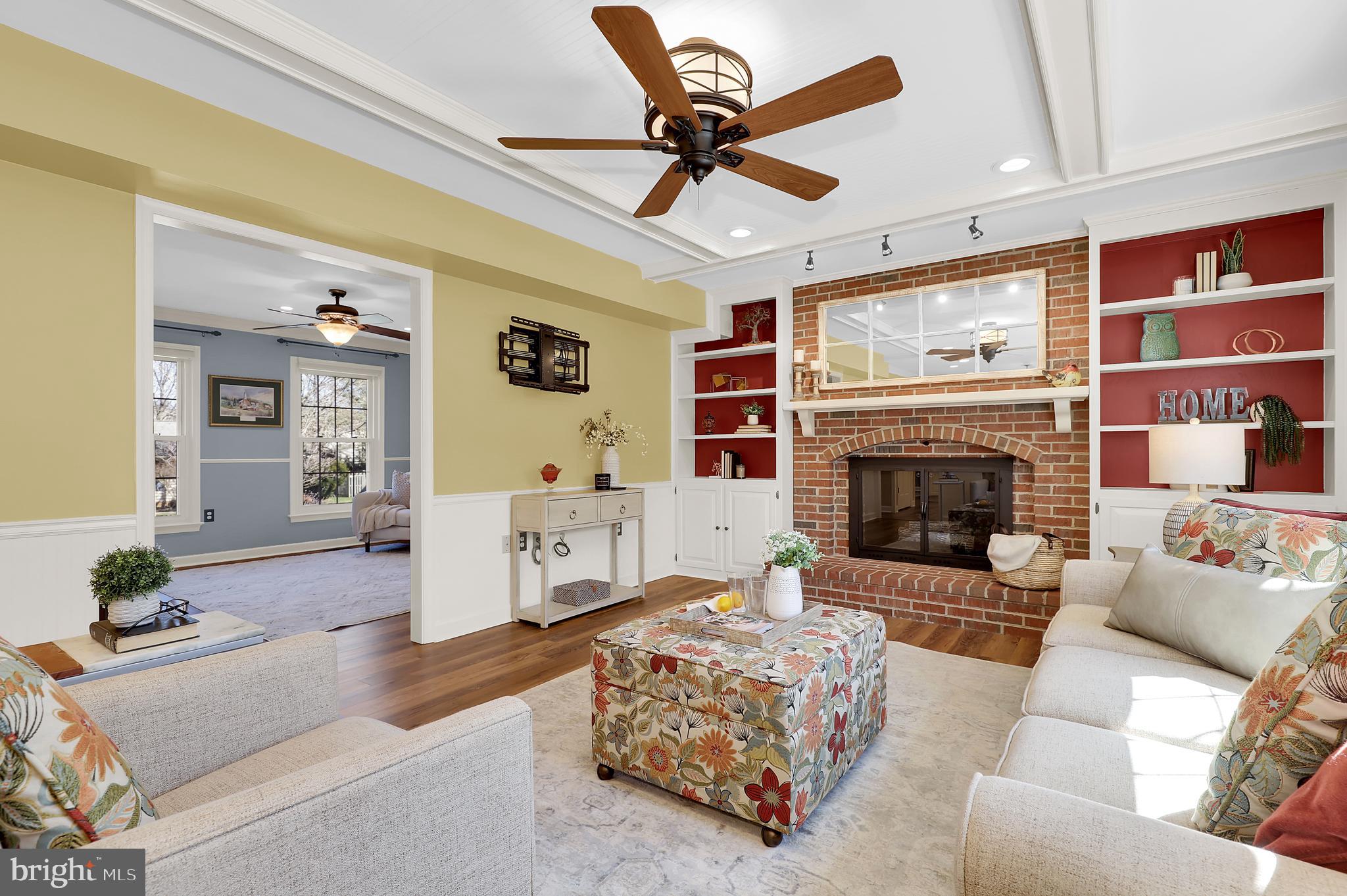 WATERSIDE - Residential