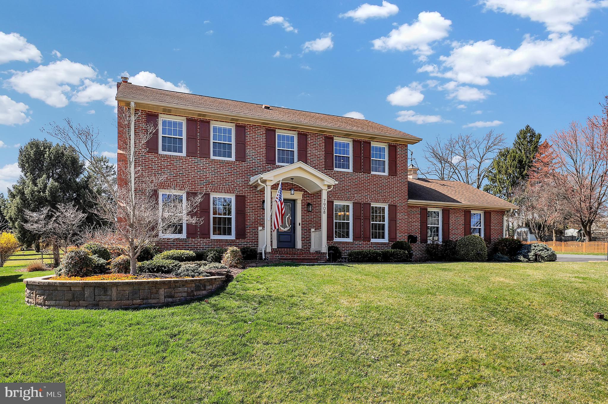 WATERSIDE - Residential