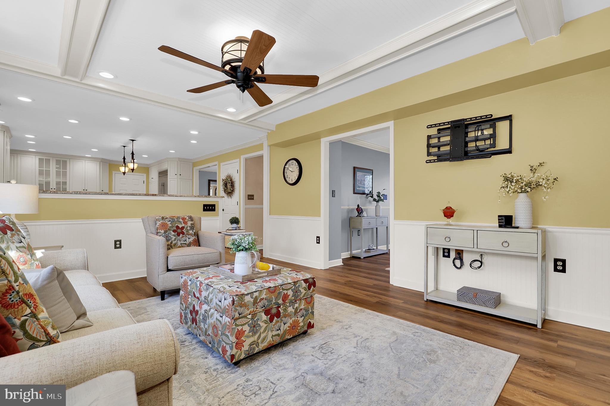 WATERSIDE - Residential