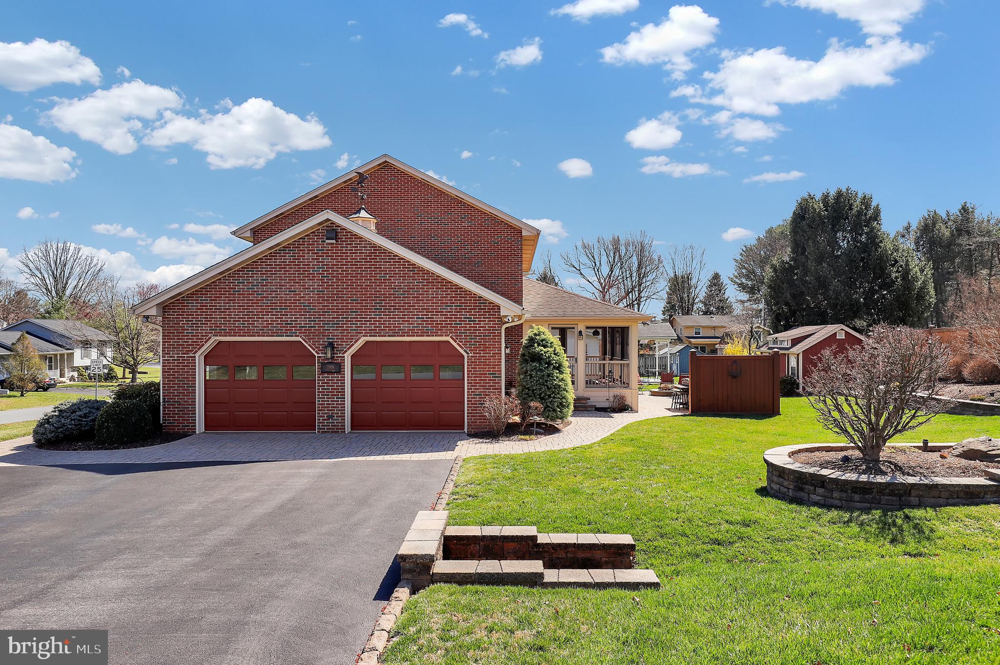 WATERSIDE - Residential