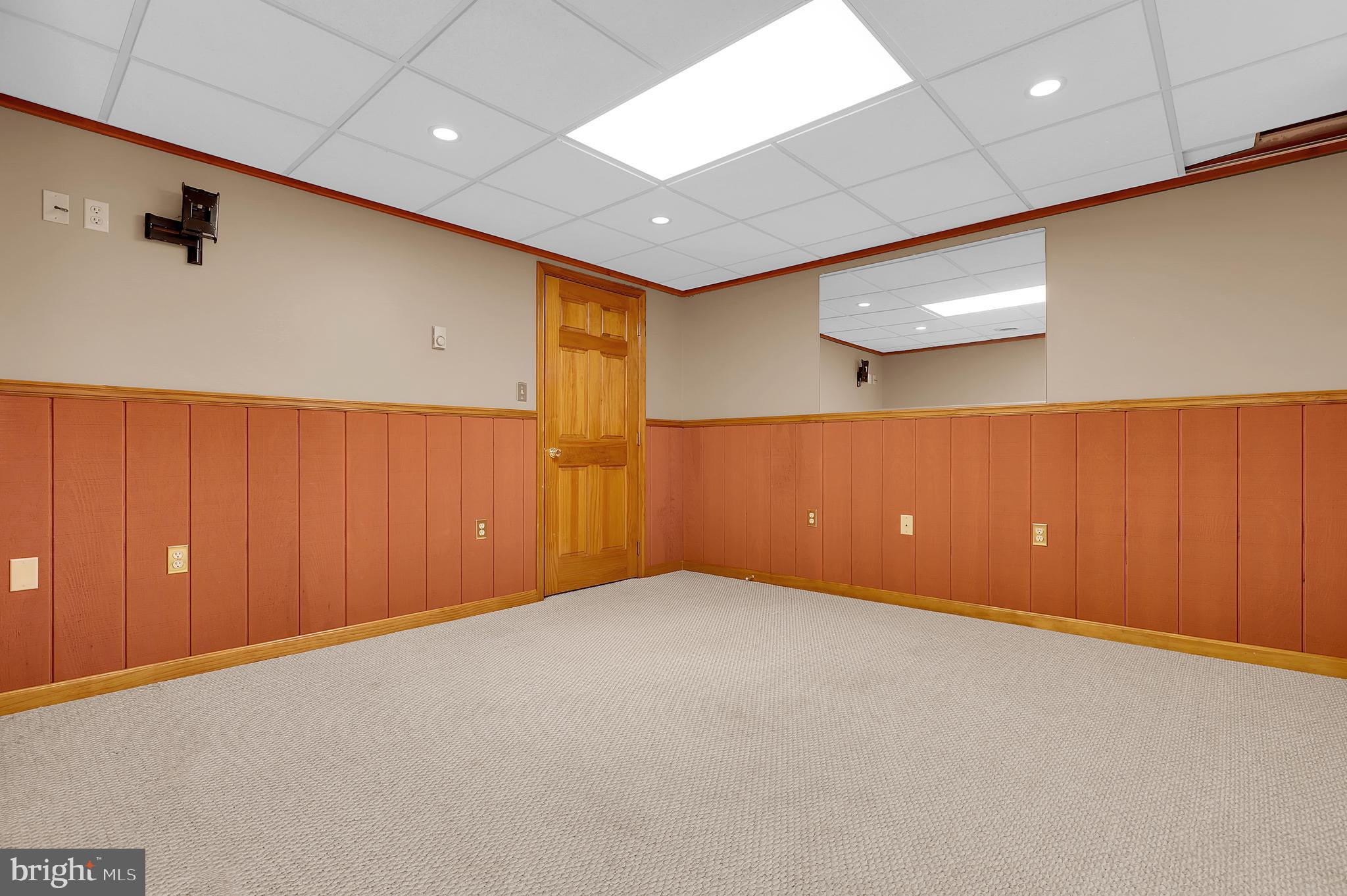 WATERSIDE - Residential