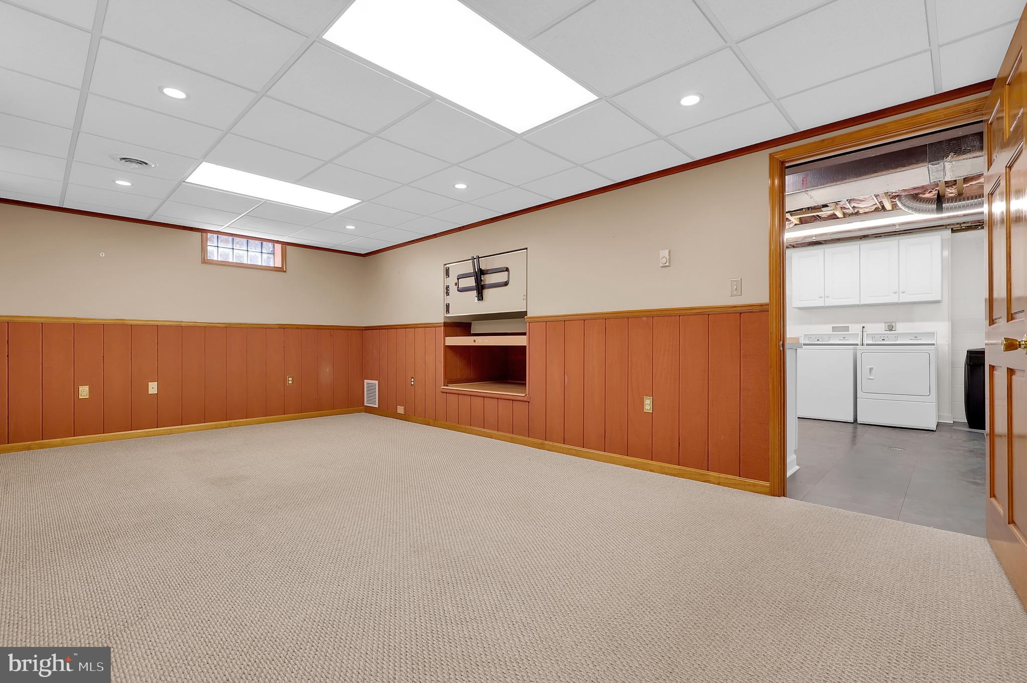 WATERSIDE - Residential