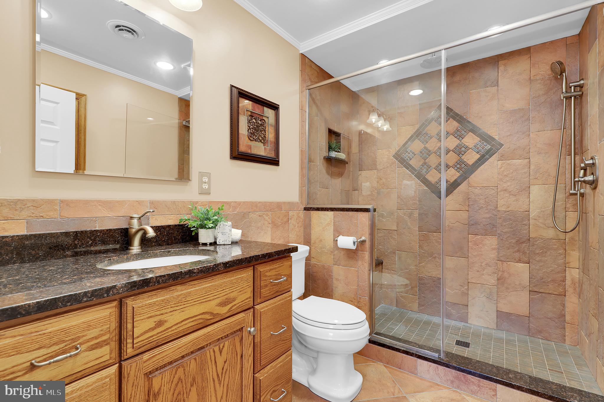 WATERSIDE - Residential