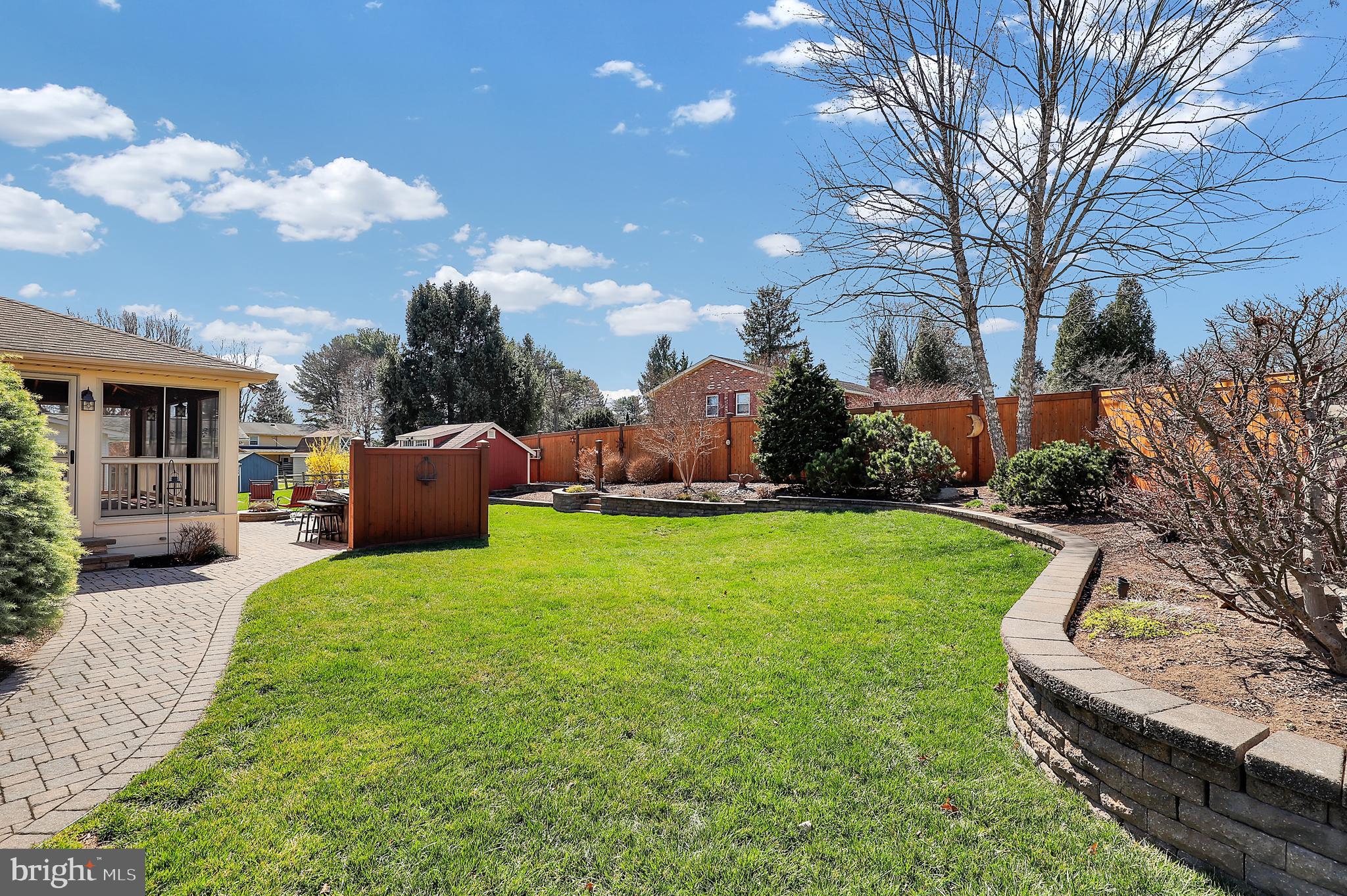 WATERSIDE - Residential