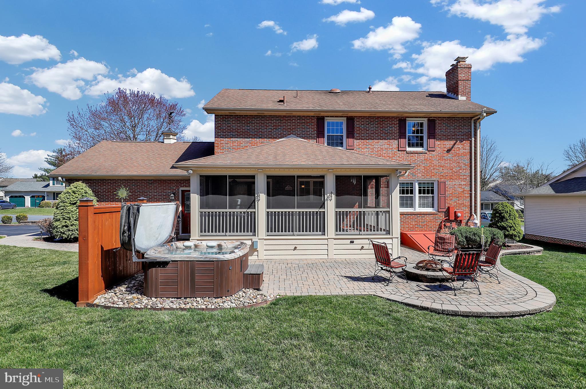 WATERSIDE - Residential