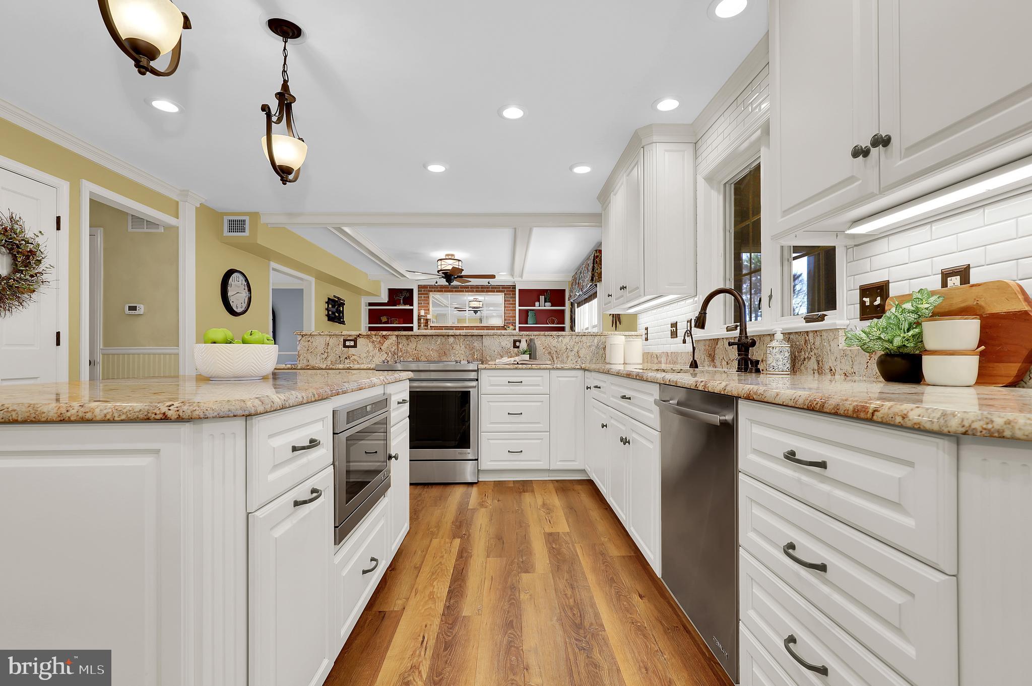 WATERSIDE - Residential