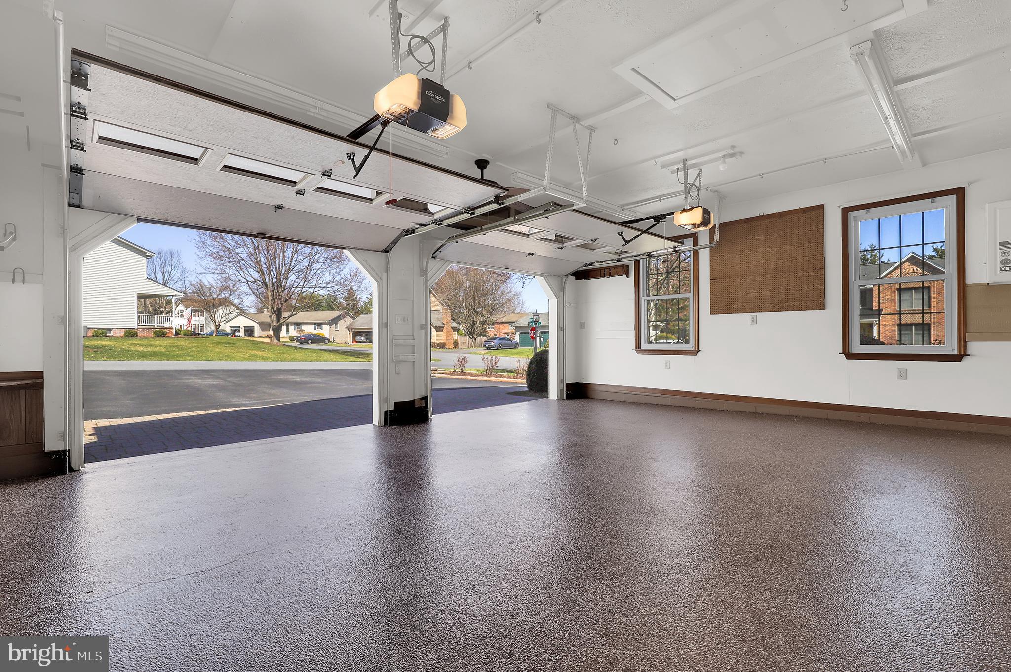 WATERSIDE - Residential