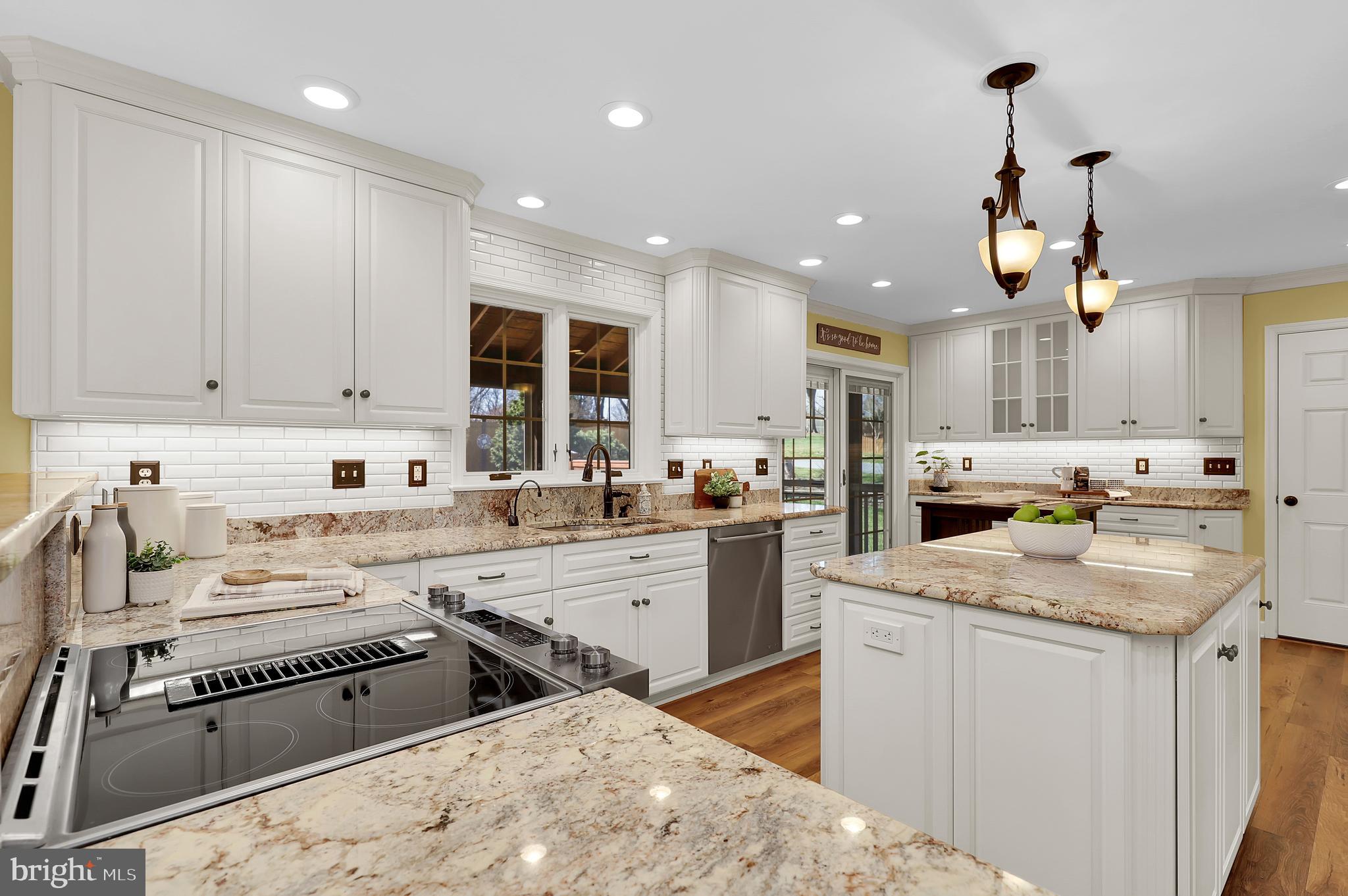 WATERSIDE - Residential