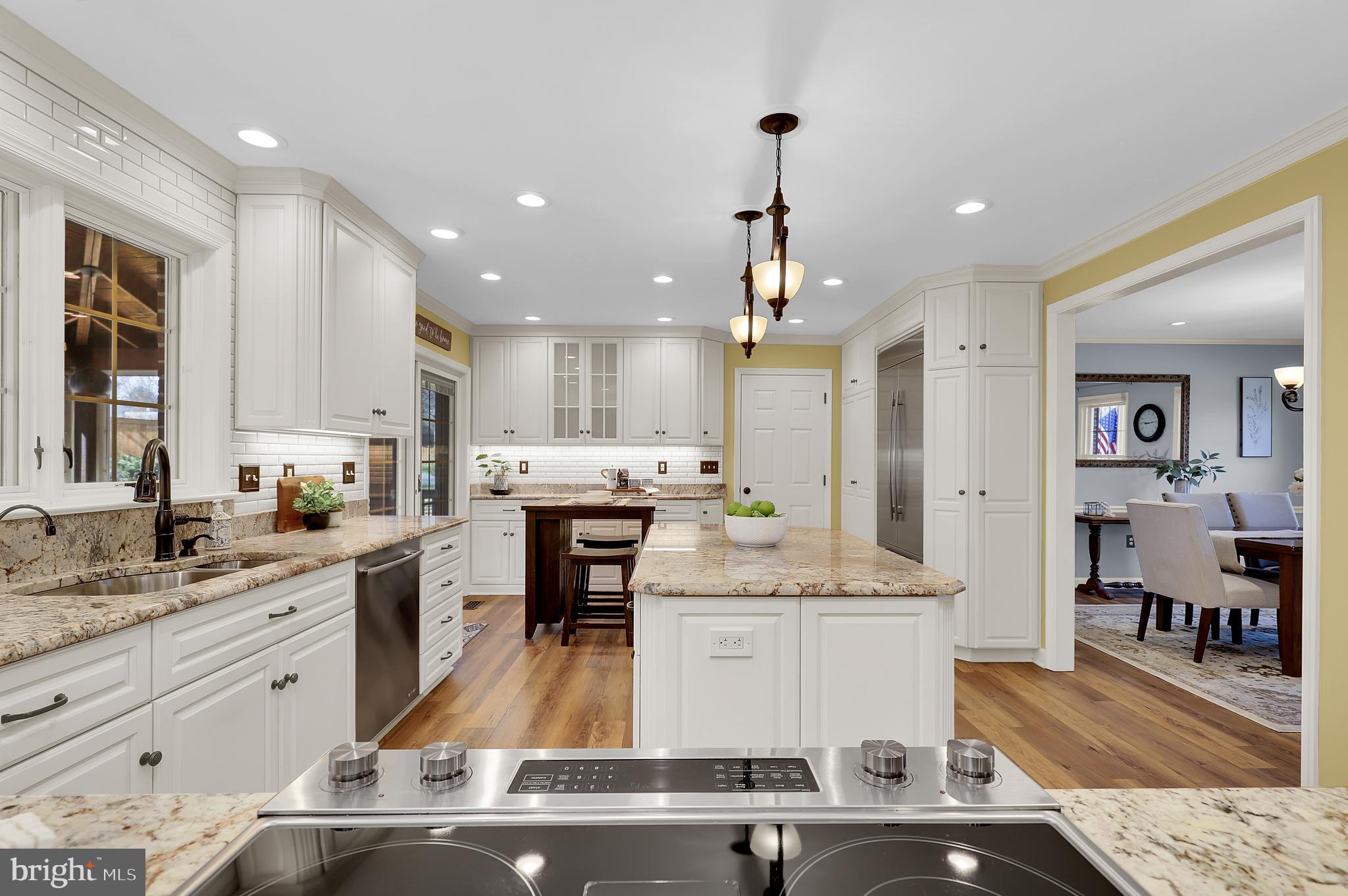 WATERSIDE - Residential