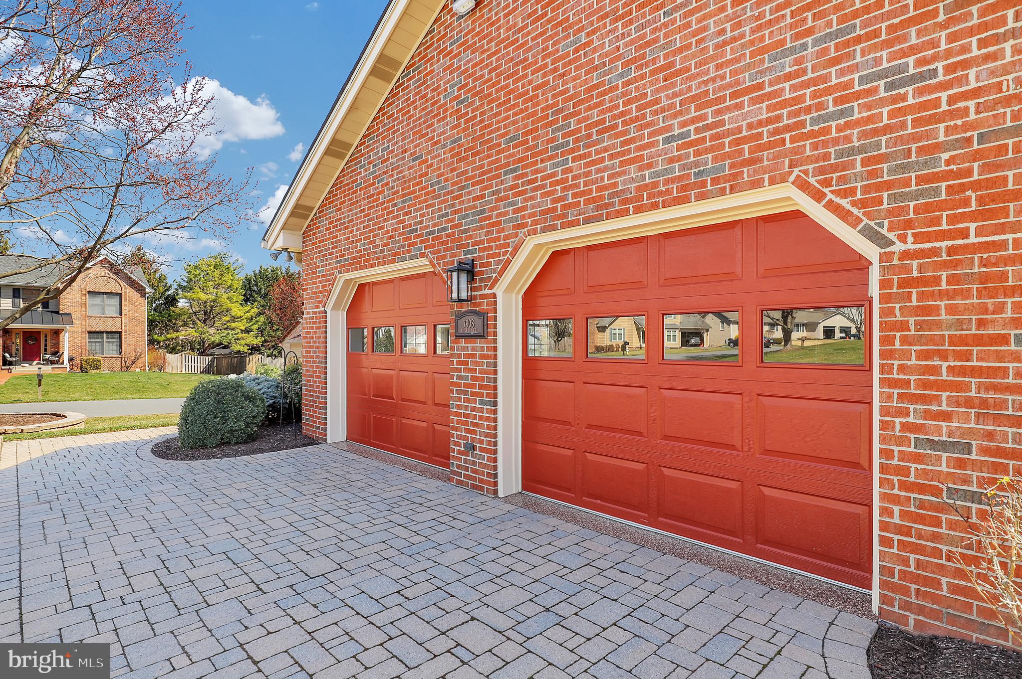 WATERSIDE - Residential