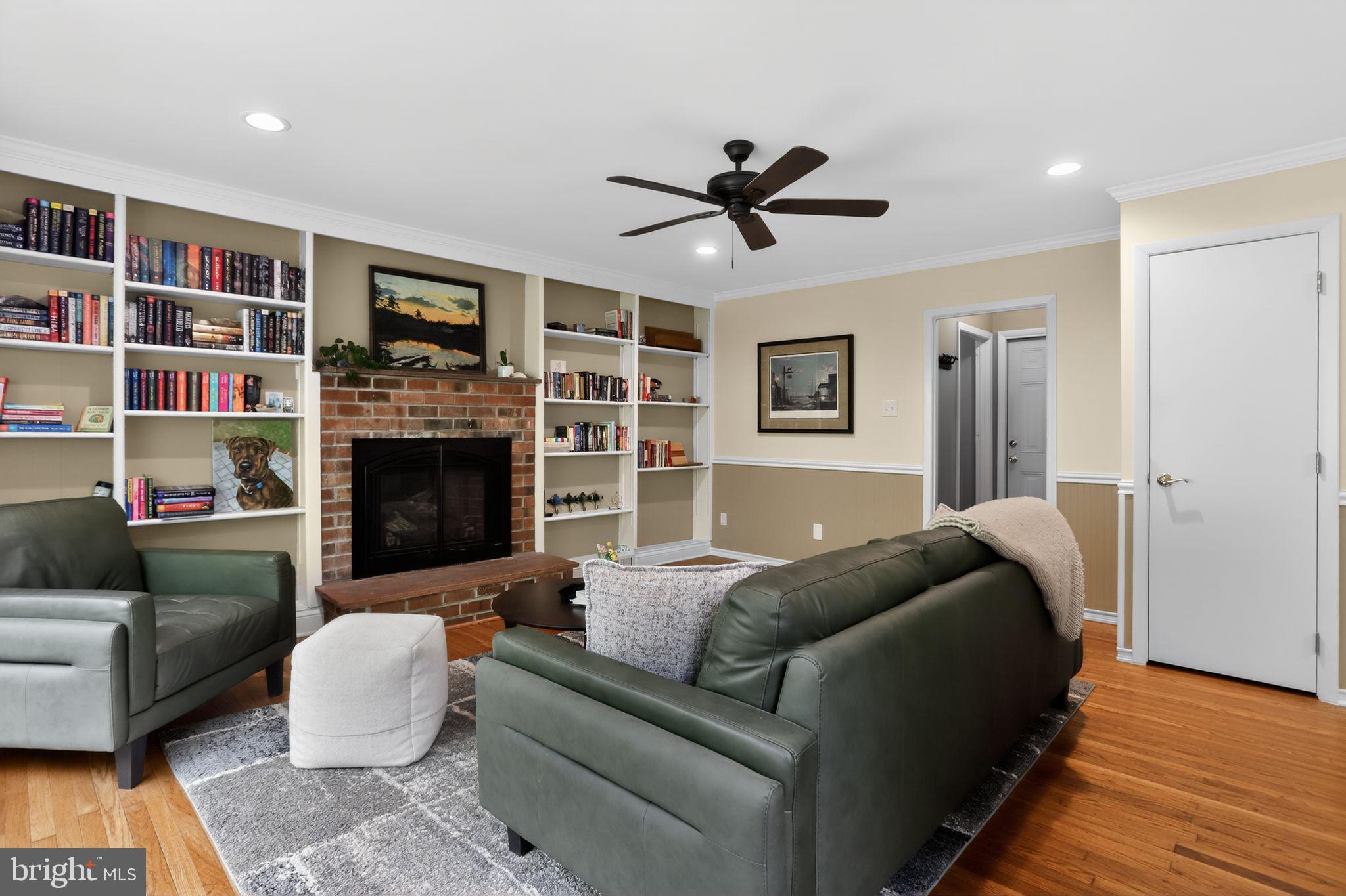 THE PINES - Residential
