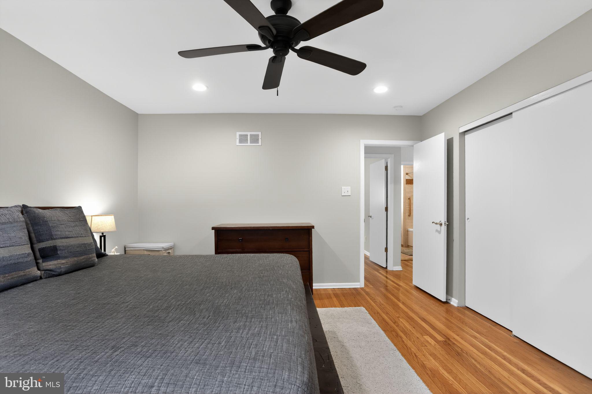 THE PINES - Residential