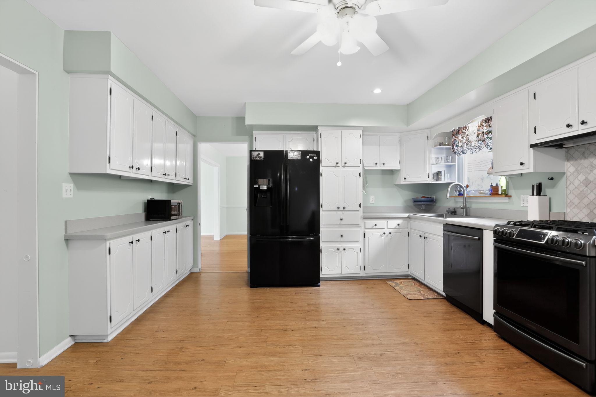 THE PINES - Residential