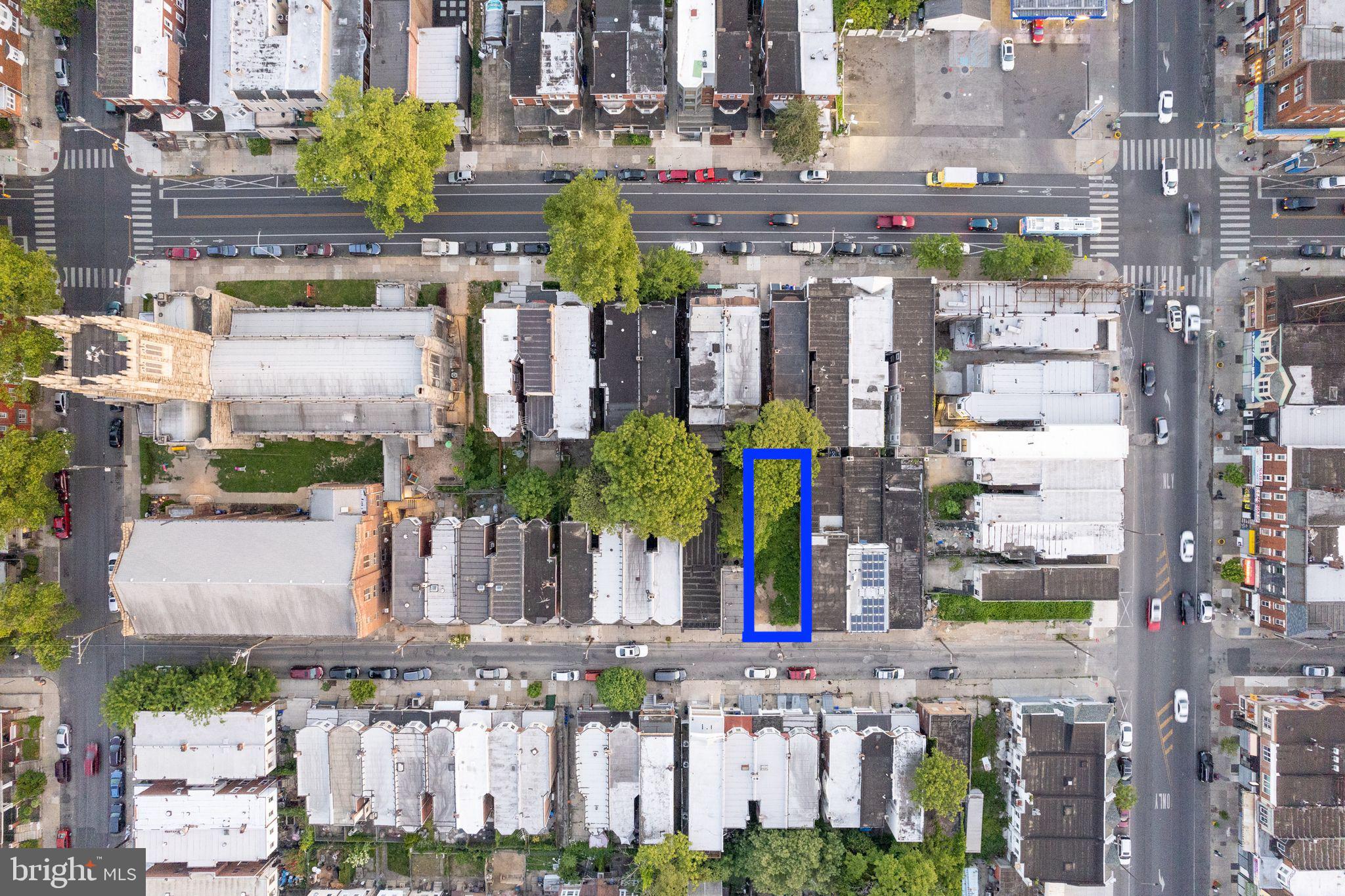 WALNUT HILL - Commercial Sale