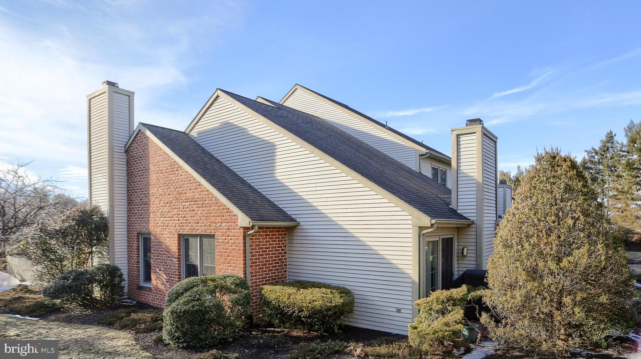 CAMBRIDGE COMMONS - Residential