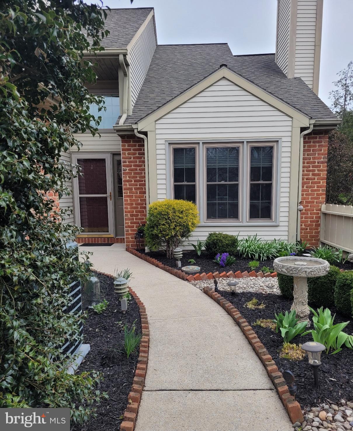 CAMBRIDGE COMMONS - Residential