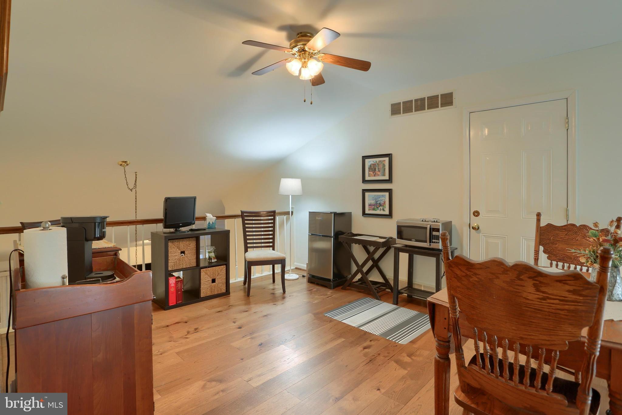 CAMBRIDGE COMMONS - Residential