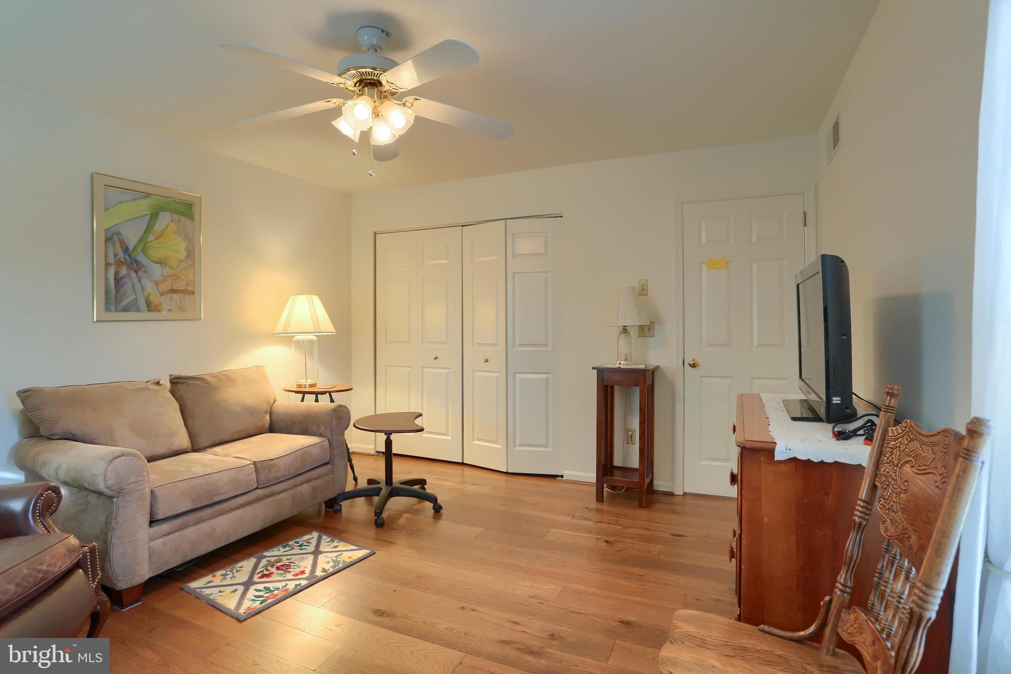 CAMBRIDGE COMMONS - Residential