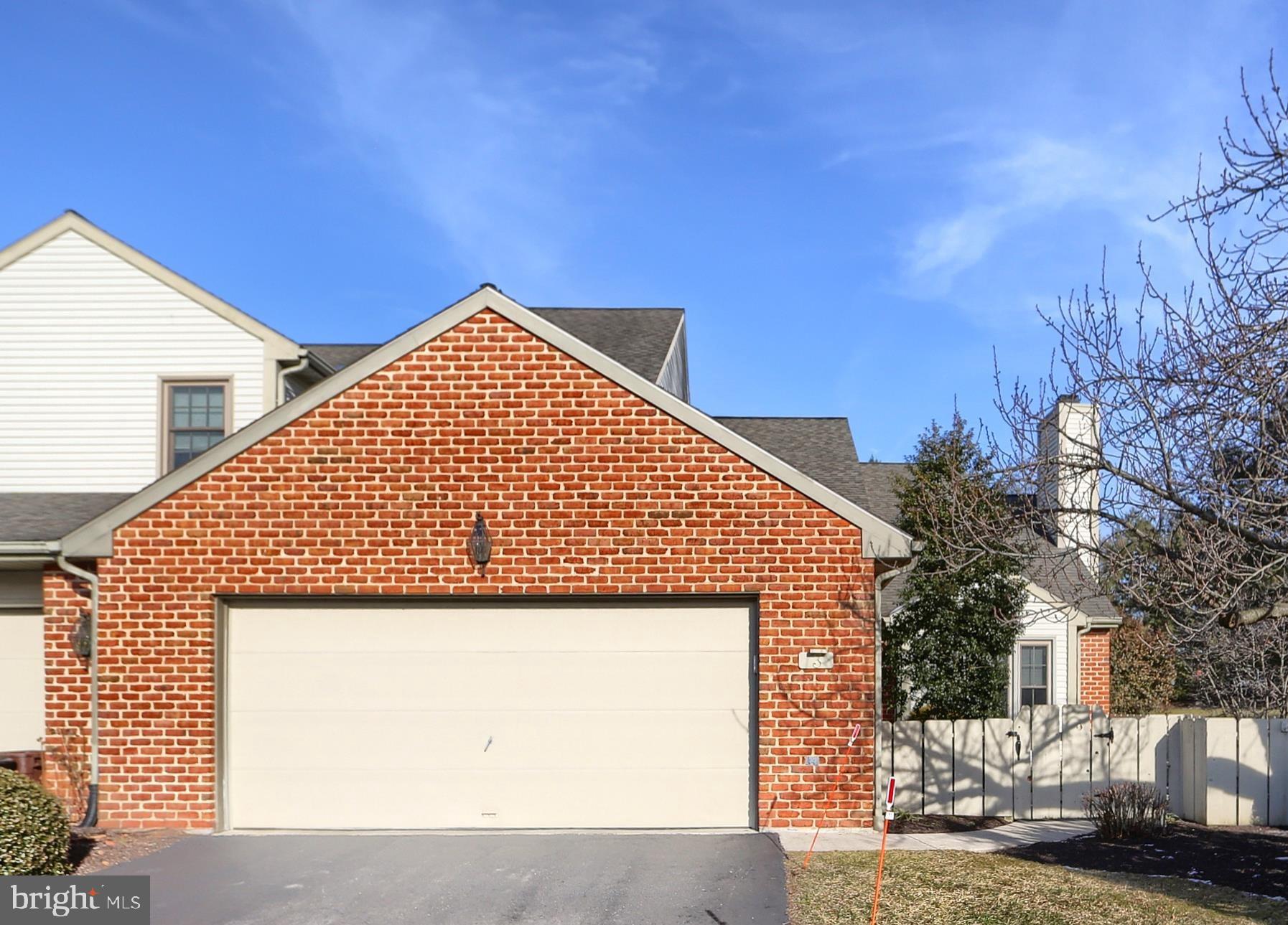 CAMBRIDGE COMMONS - Residential