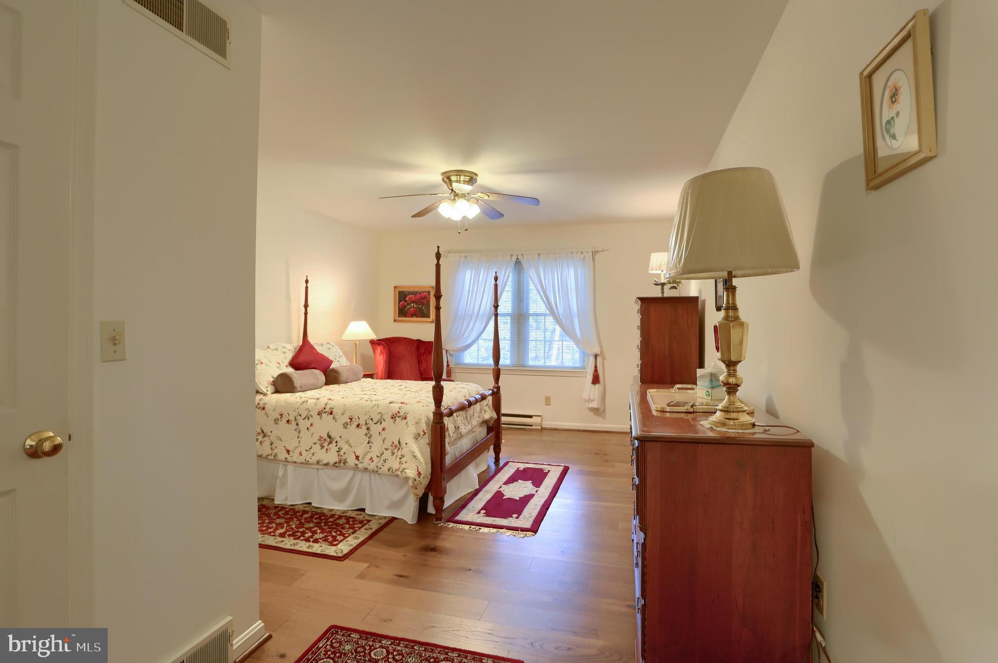 CAMBRIDGE COMMONS - Residential