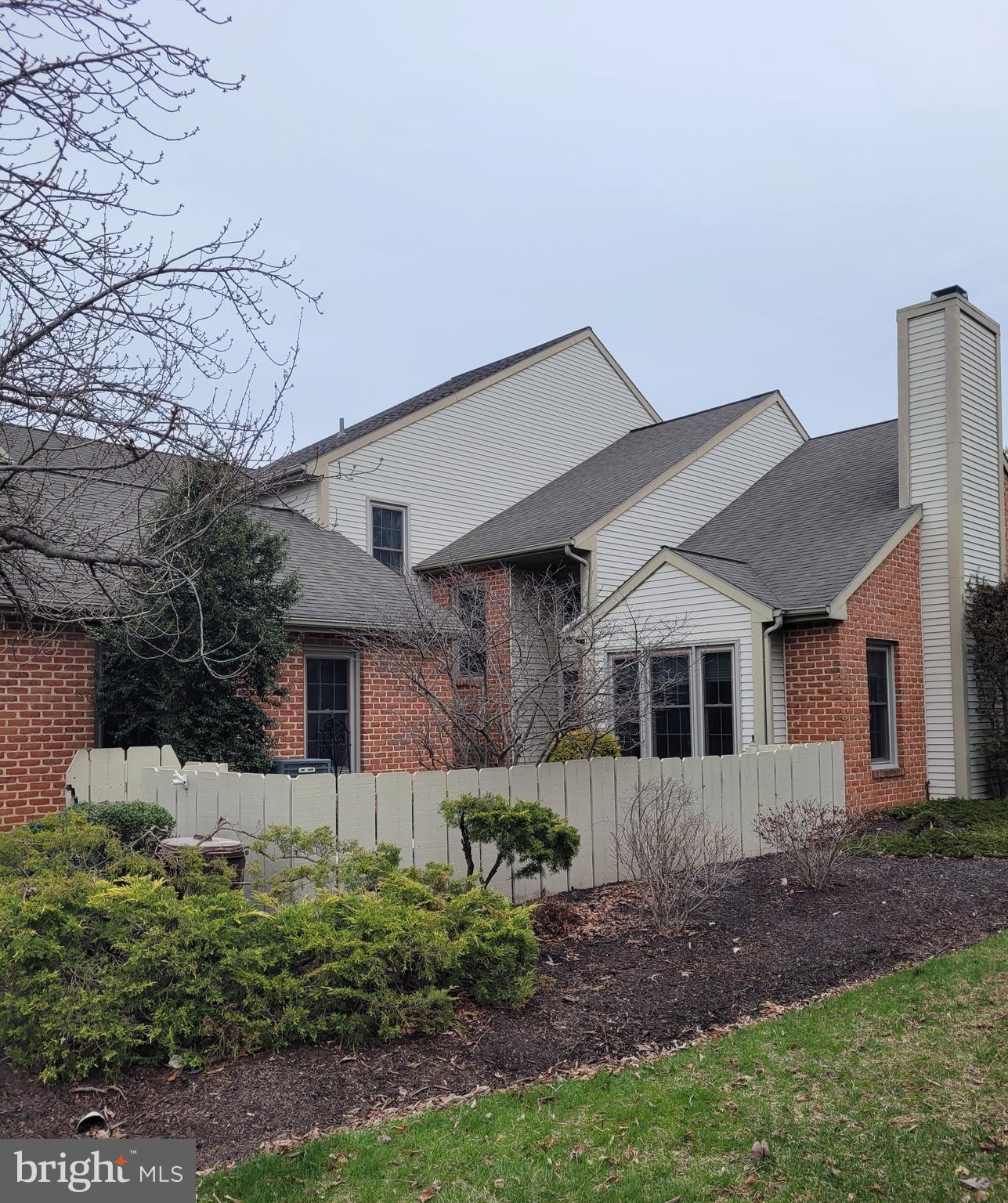 CAMBRIDGE COMMONS - Residential