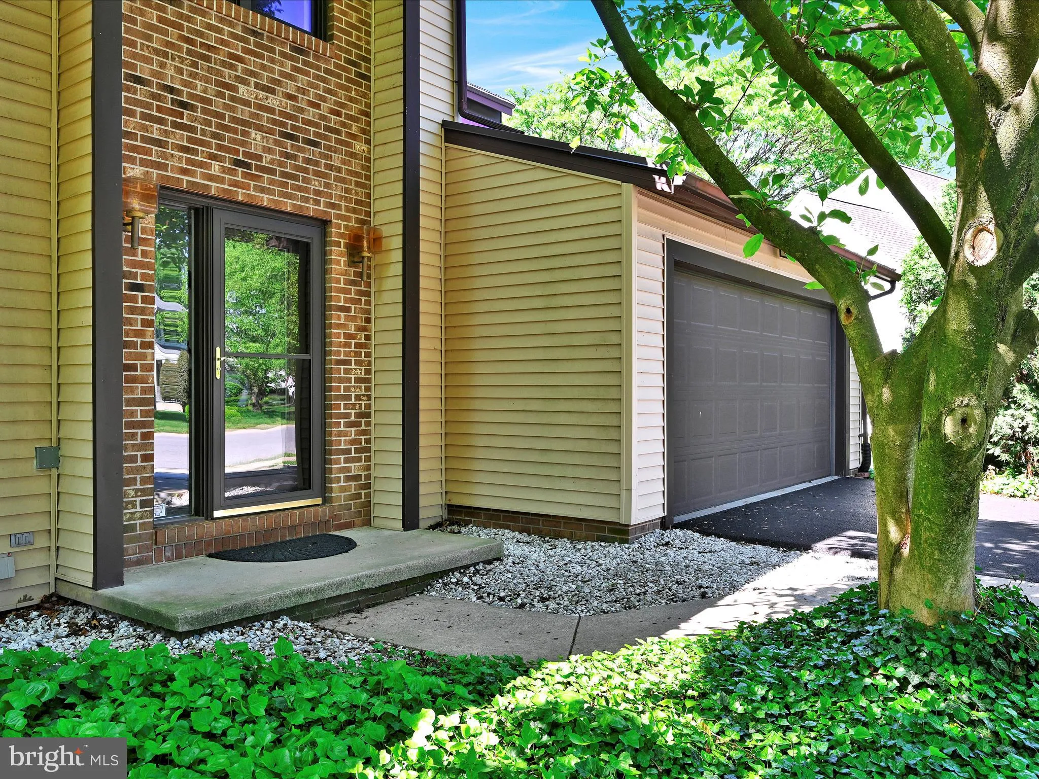 Lancaster, Pennsylvania 17601, United States, 3 Bedrooms Bedrooms, ,3 BathroomsBathrooms,Residential,Active,129244