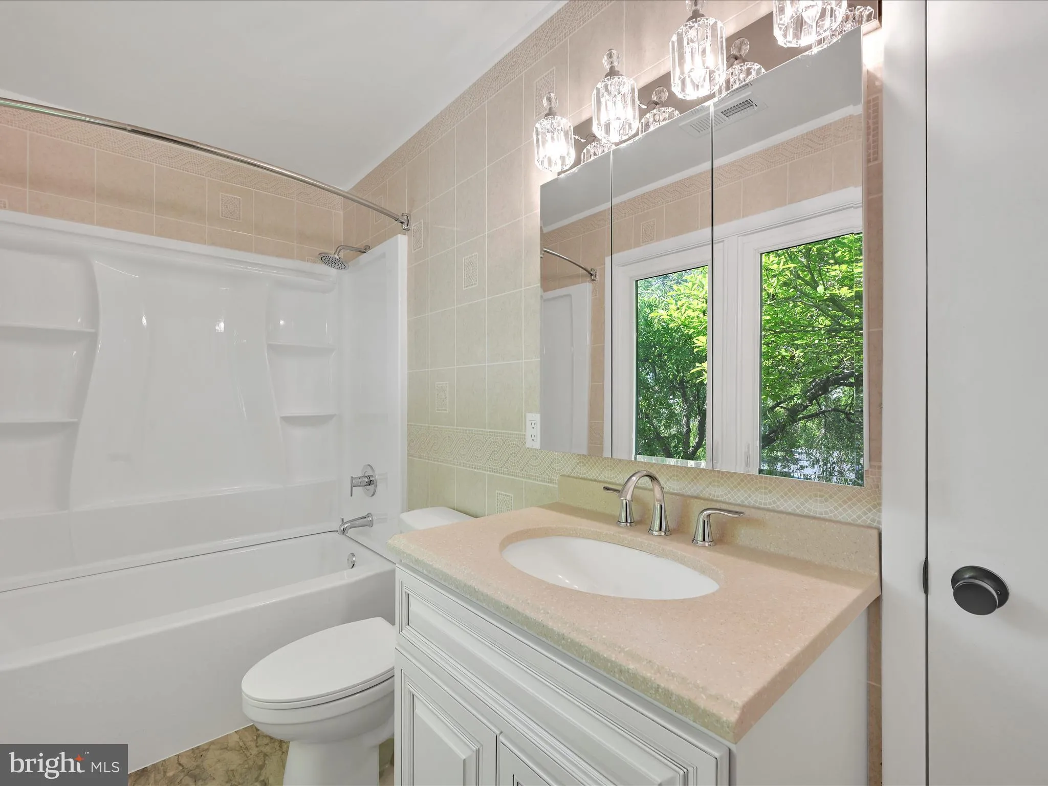 Lancaster, Pennsylvania 17601, United States, 3 Bedrooms Bedrooms, ,3 BathroomsBathrooms,Residential,Active,129244