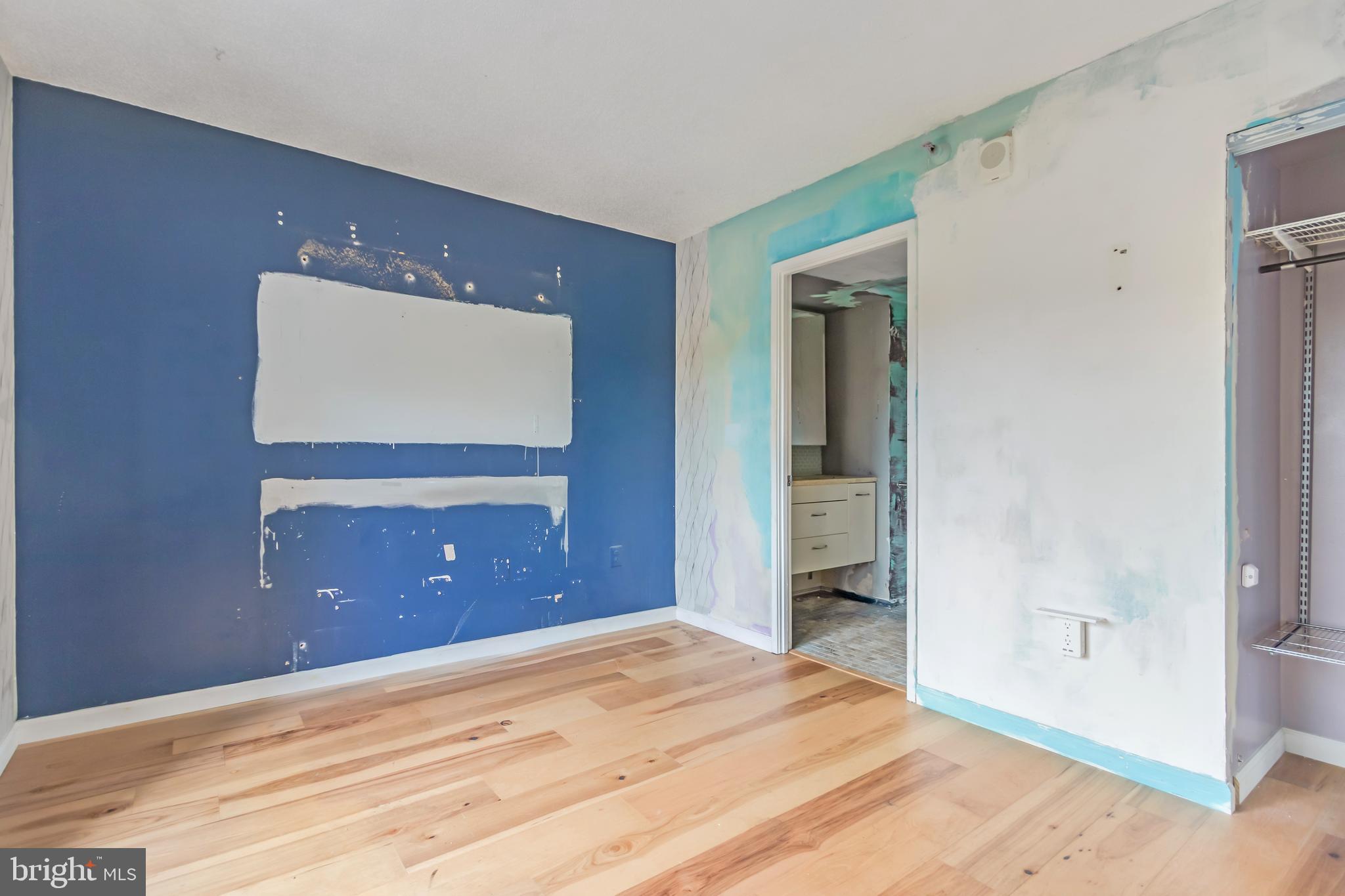 LEISURE WORLD - Residential