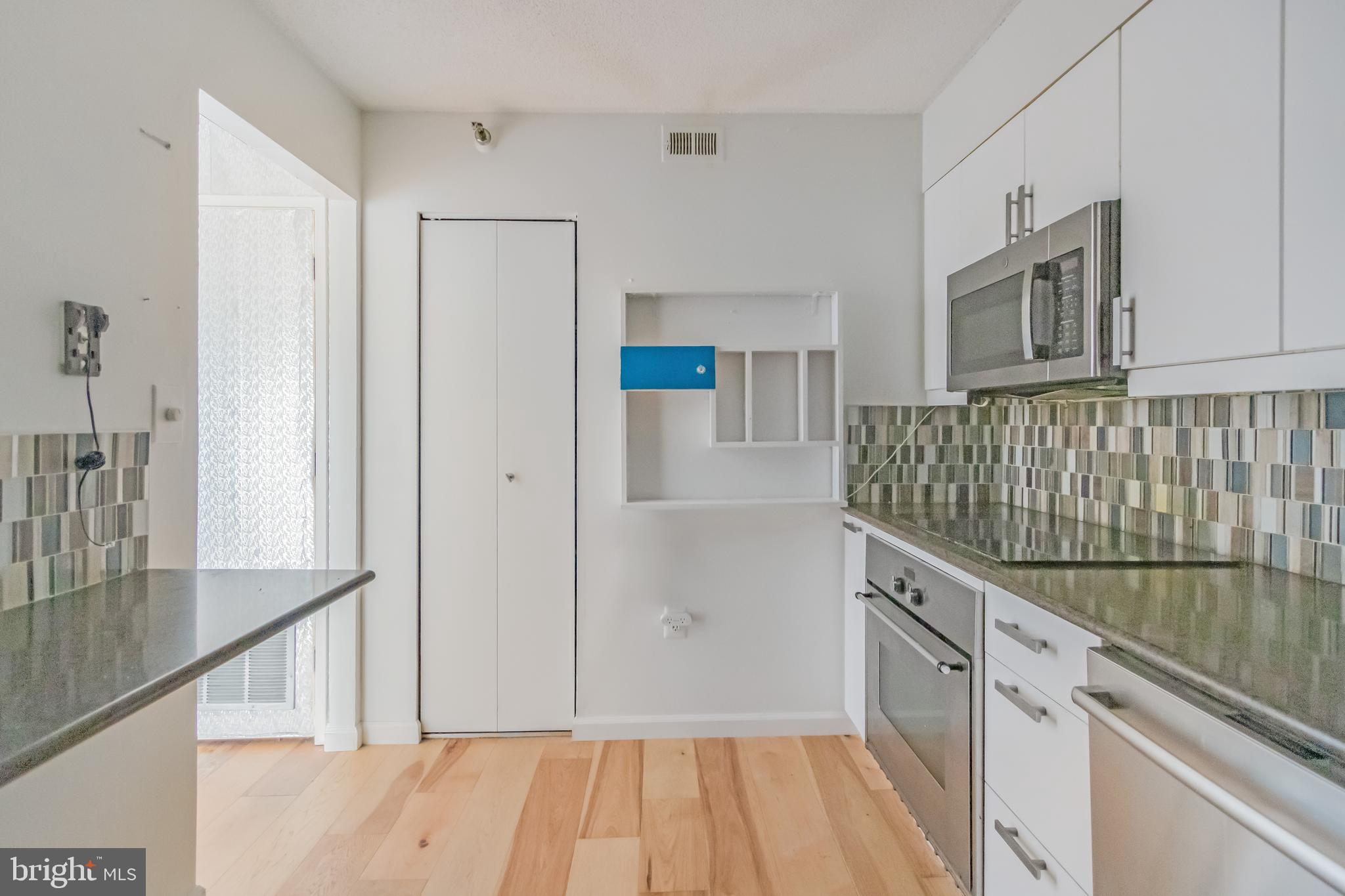 LEISURE WORLD - Residential