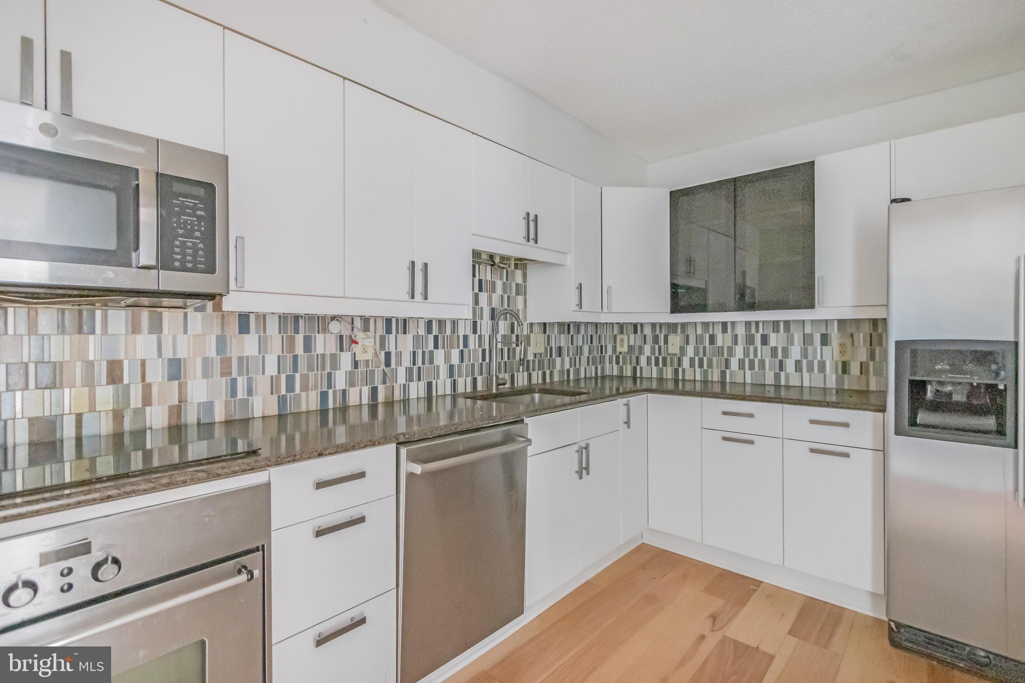 LEISURE WORLD - Residential