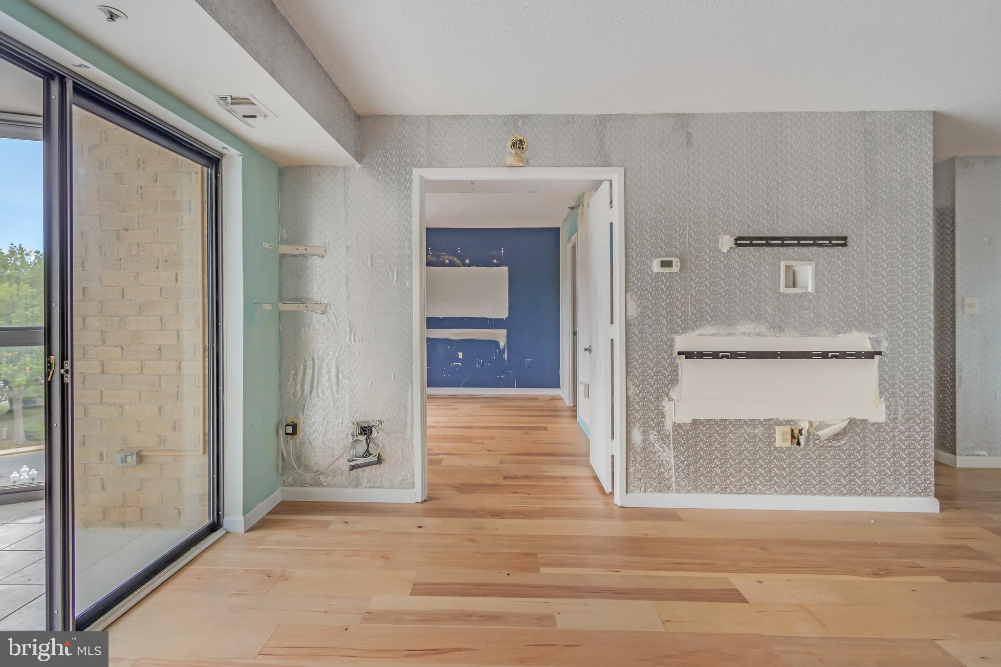 LEISURE WORLD - Residential