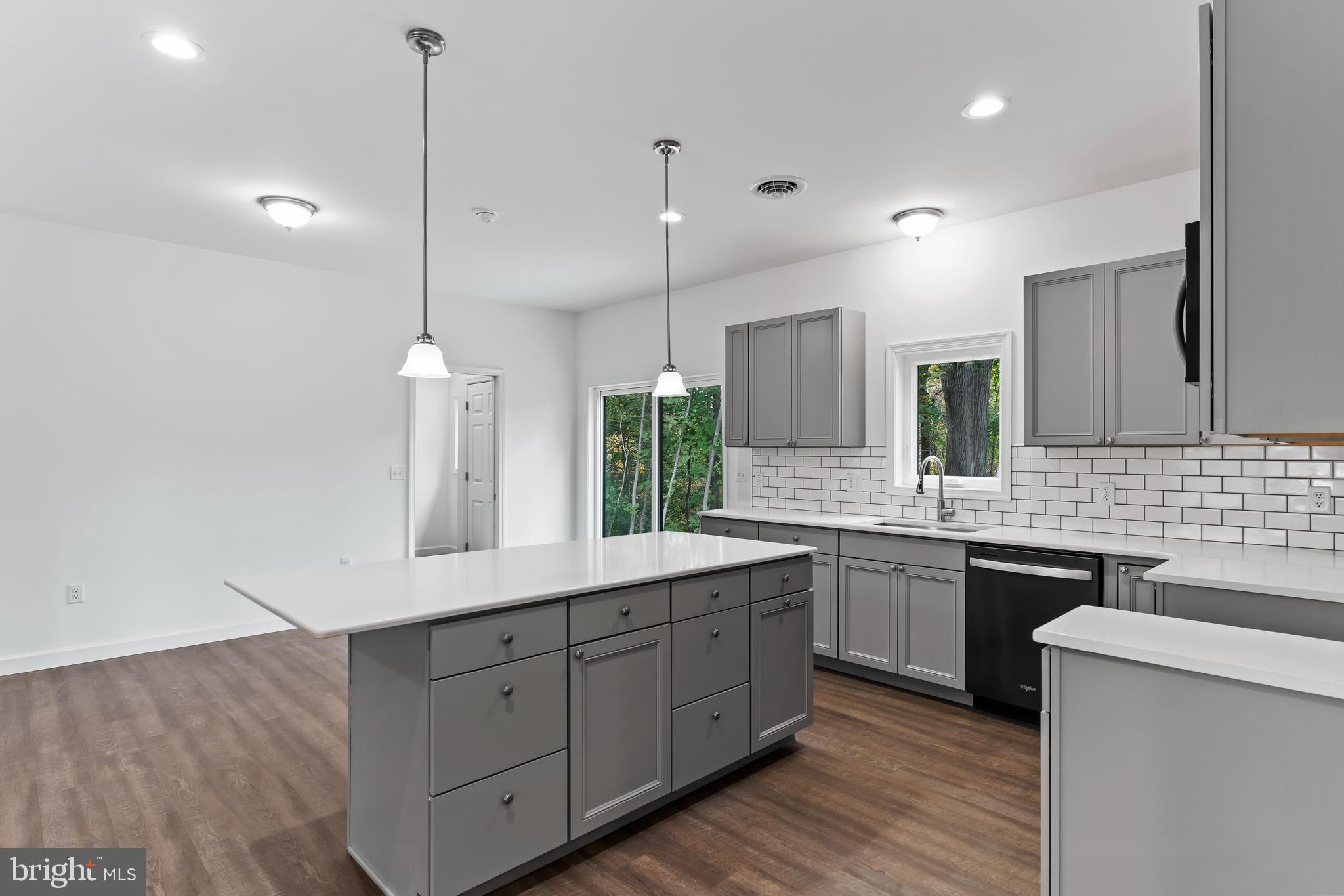 MOUNTAIN VIEW - Residential