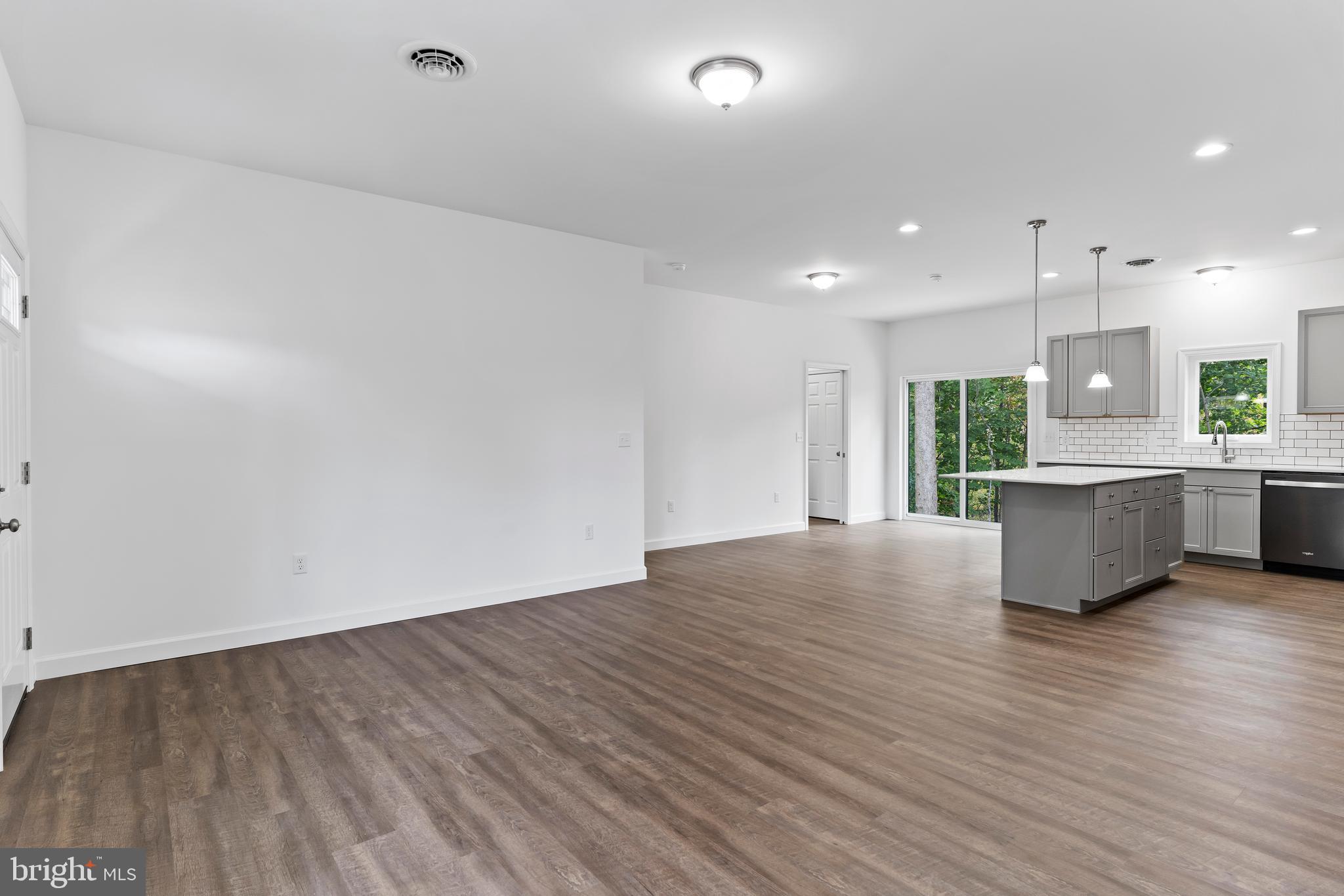 MOUNTAIN VIEW - Residential