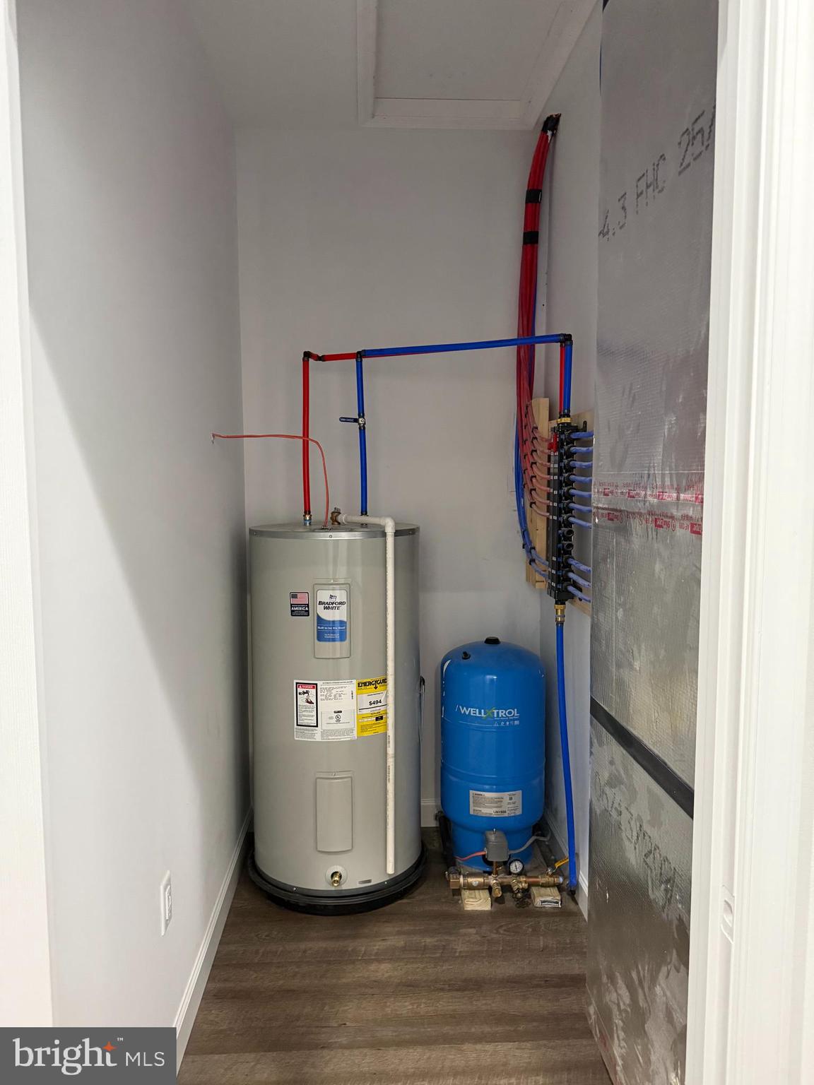 MOUNTAIN VIEW - Residential