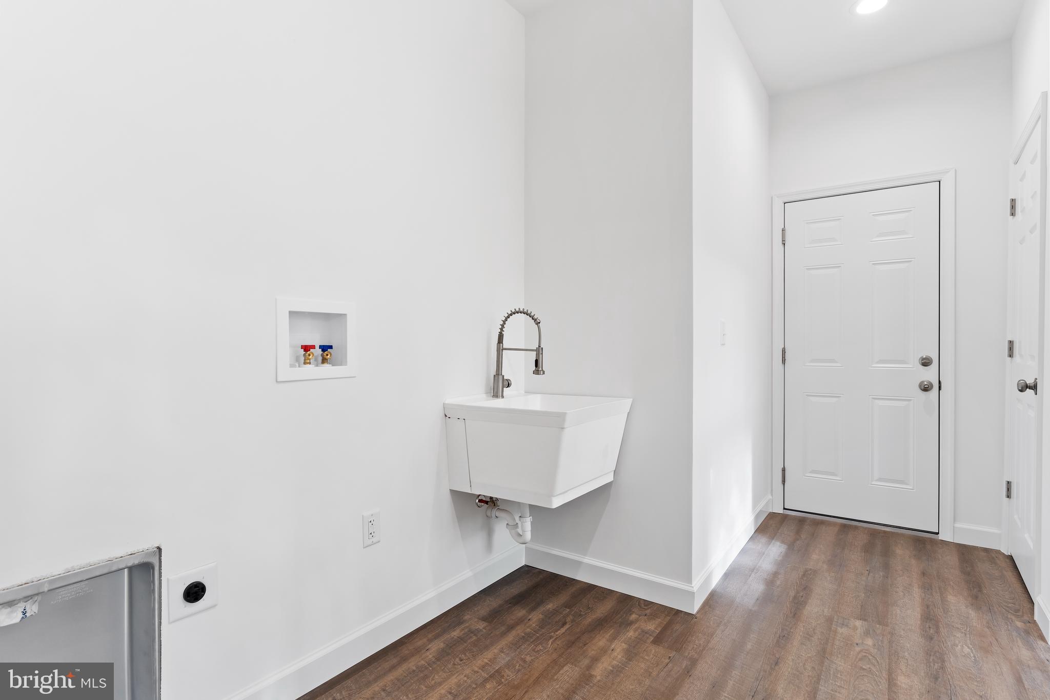 MOUNTAIN VIEW - Residential