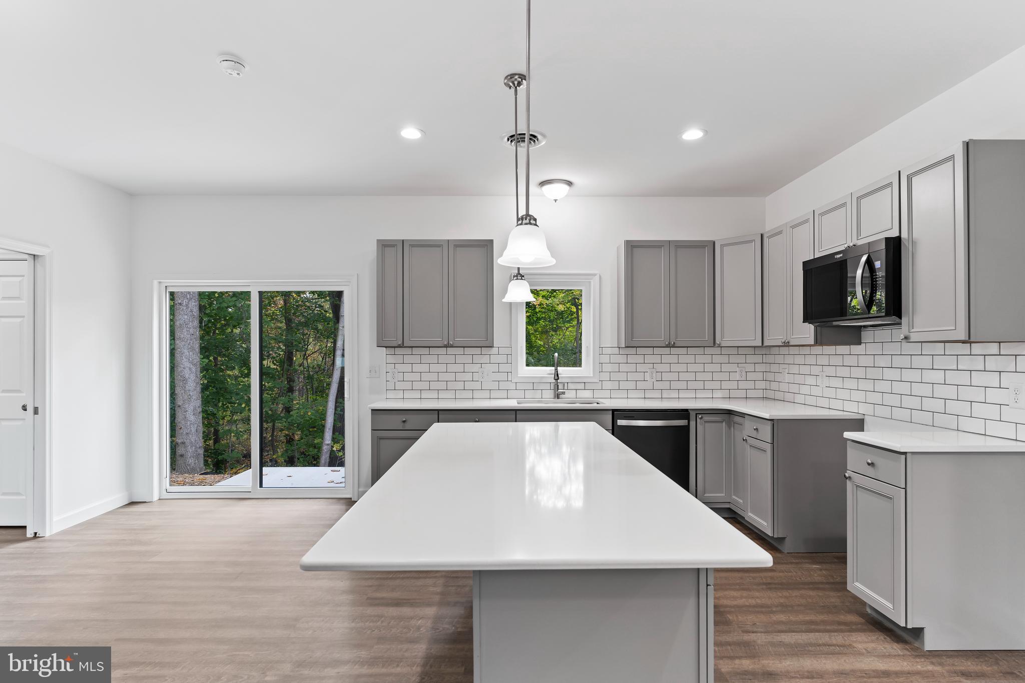 MOUNTAIN VIEW - Residential