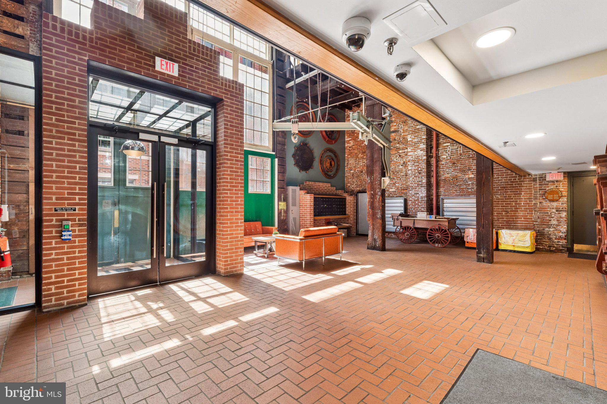 130-36 N BREAD STREET 226
