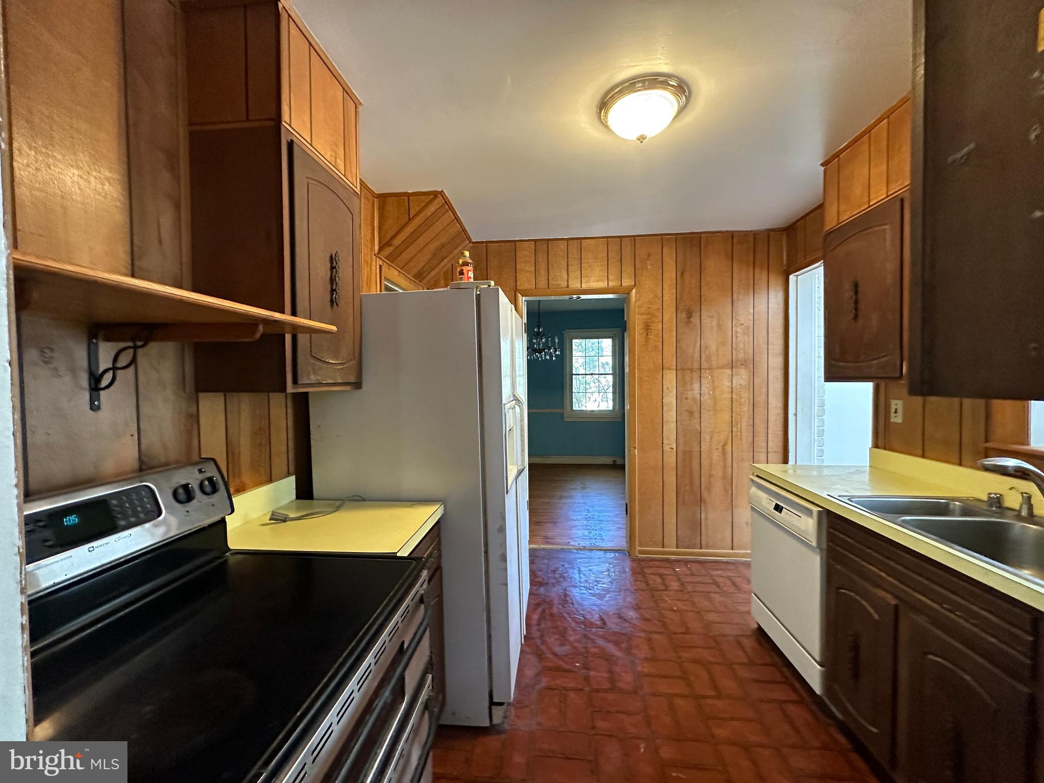 WAKEFIELD FOREST - Residential