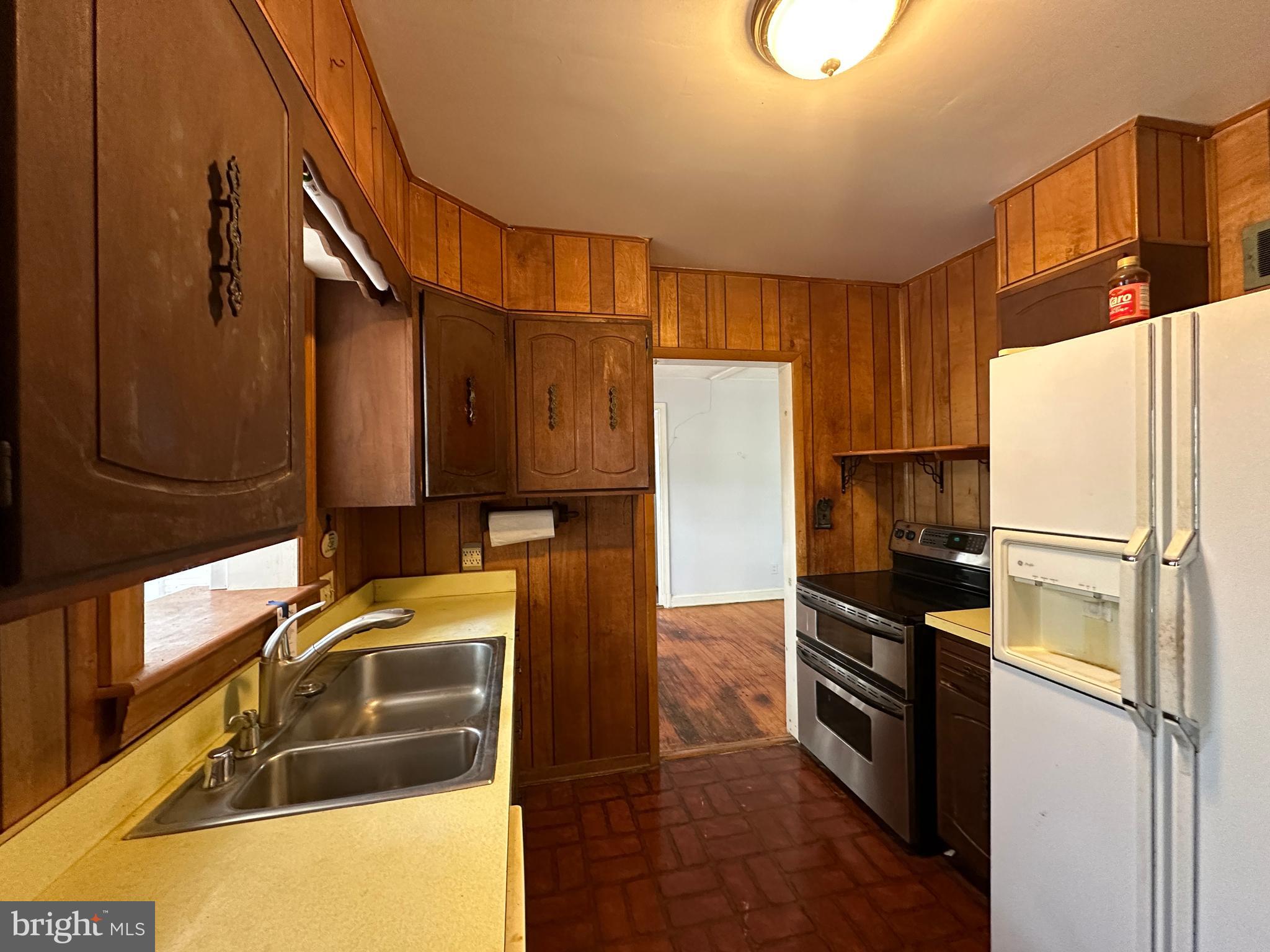 WAKEFIELD FOREST - Residential