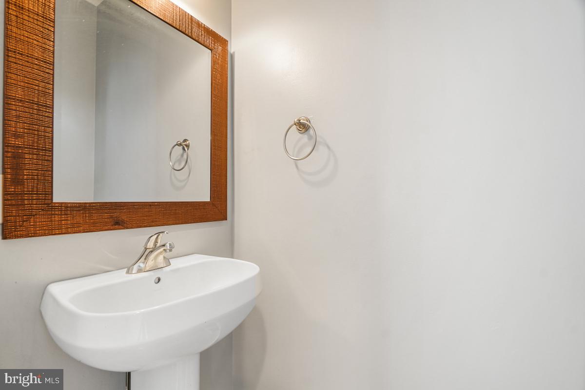 PINEY RIDGE VILLAGE - Residential Lease