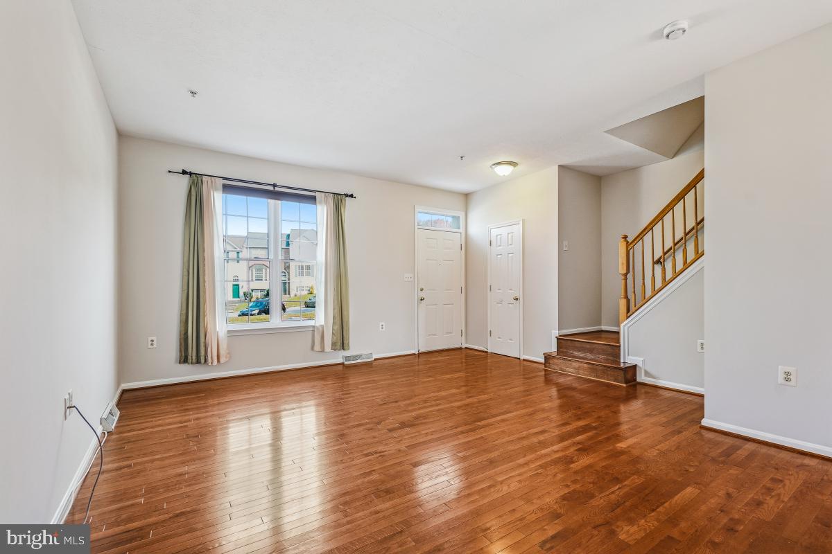 PINEY RIDGE VILLAGE - Residential Lease