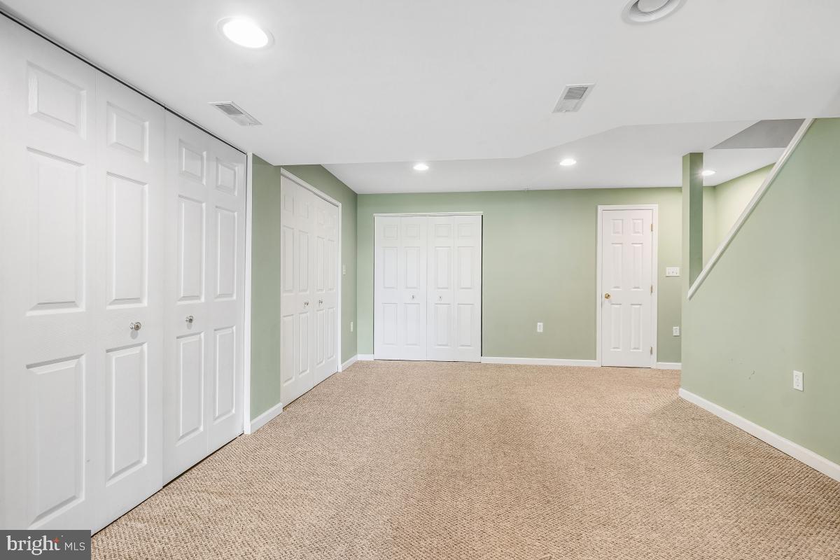 PINEY RIDGE VILLAGE - Residential Lease