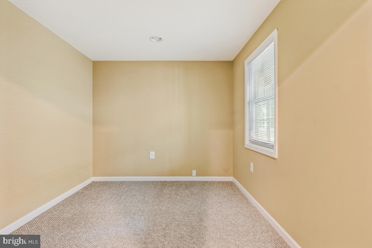 PINEY RIDGE VILLAGE - Residential Lease