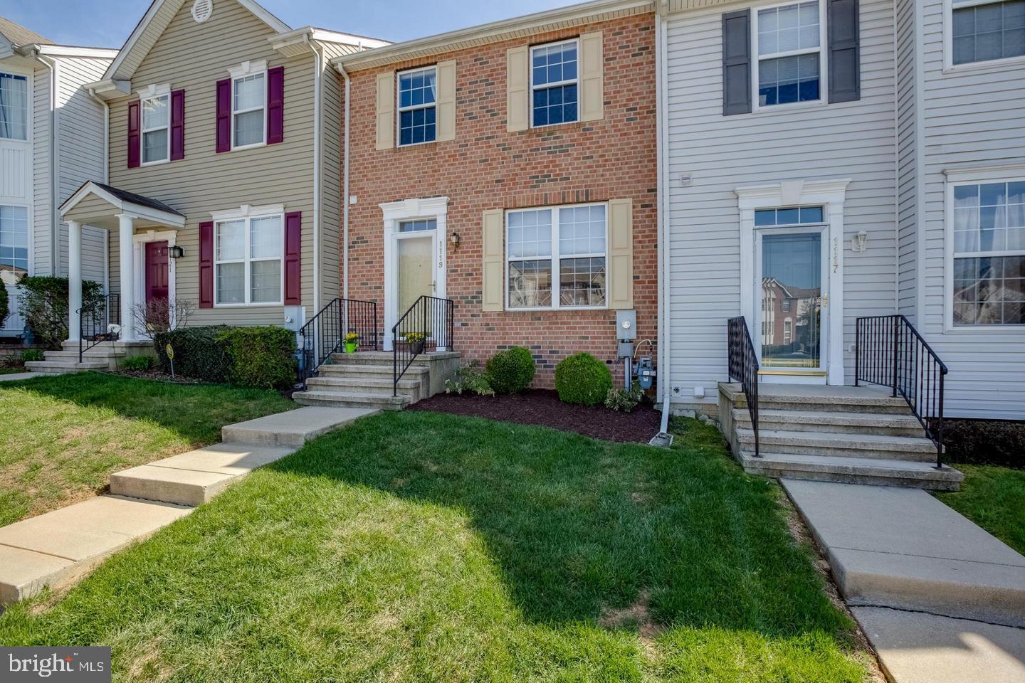 Bright and SPACIOUS brickfront townhouse with 3 bedroom with 4 bathrooms! Features master bath with soaking tub and walk in closet, 3 level bump out and 9 foot ceilings. Kitchen updates including granite countertops and stainless steel appliances. Sun room off dining room with slider to Trex Deck and fenced in back yard.