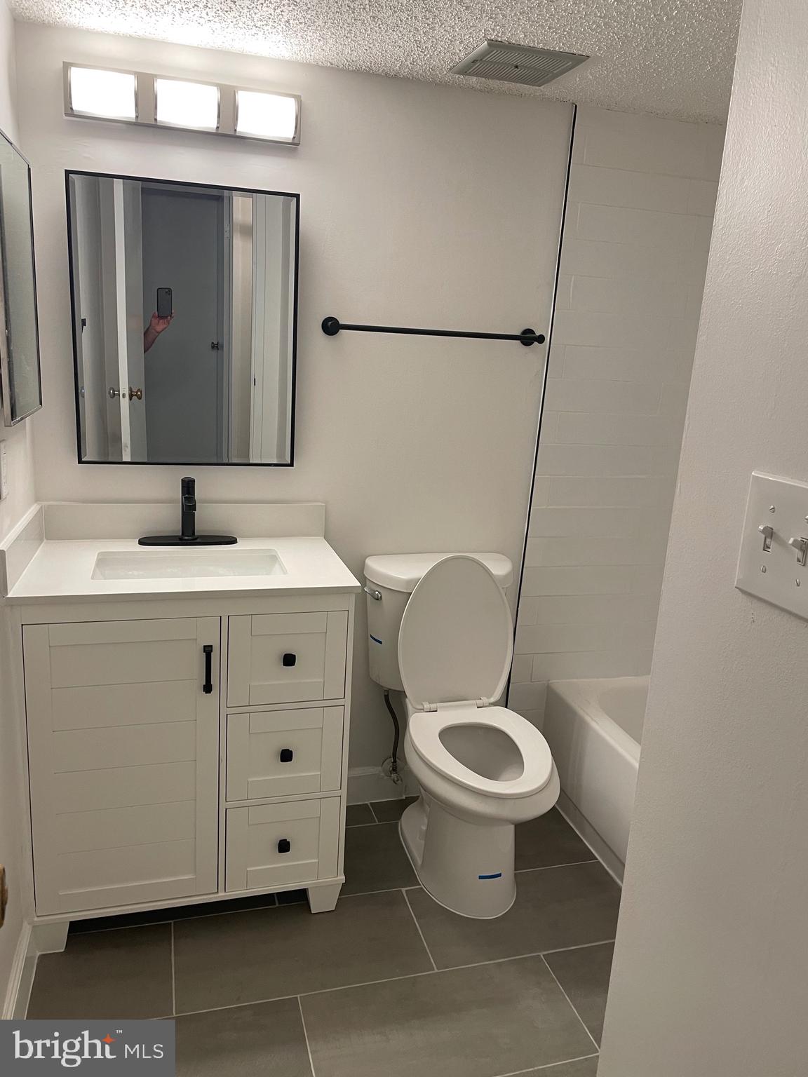 HUNTERS WOODS VILLAGE - Residential Lease