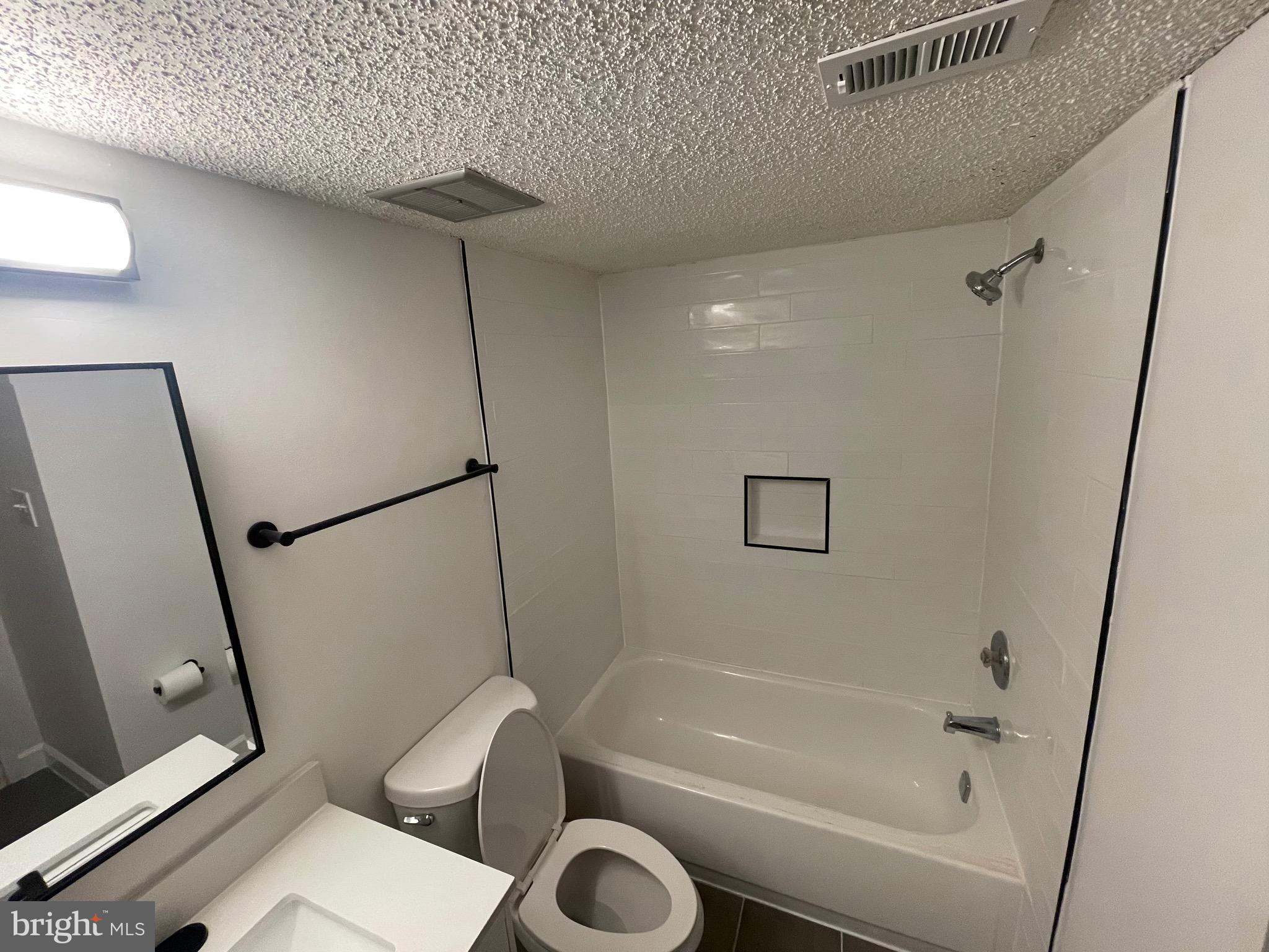 HUNTERS WOODS VILLAGE - Residential Lease