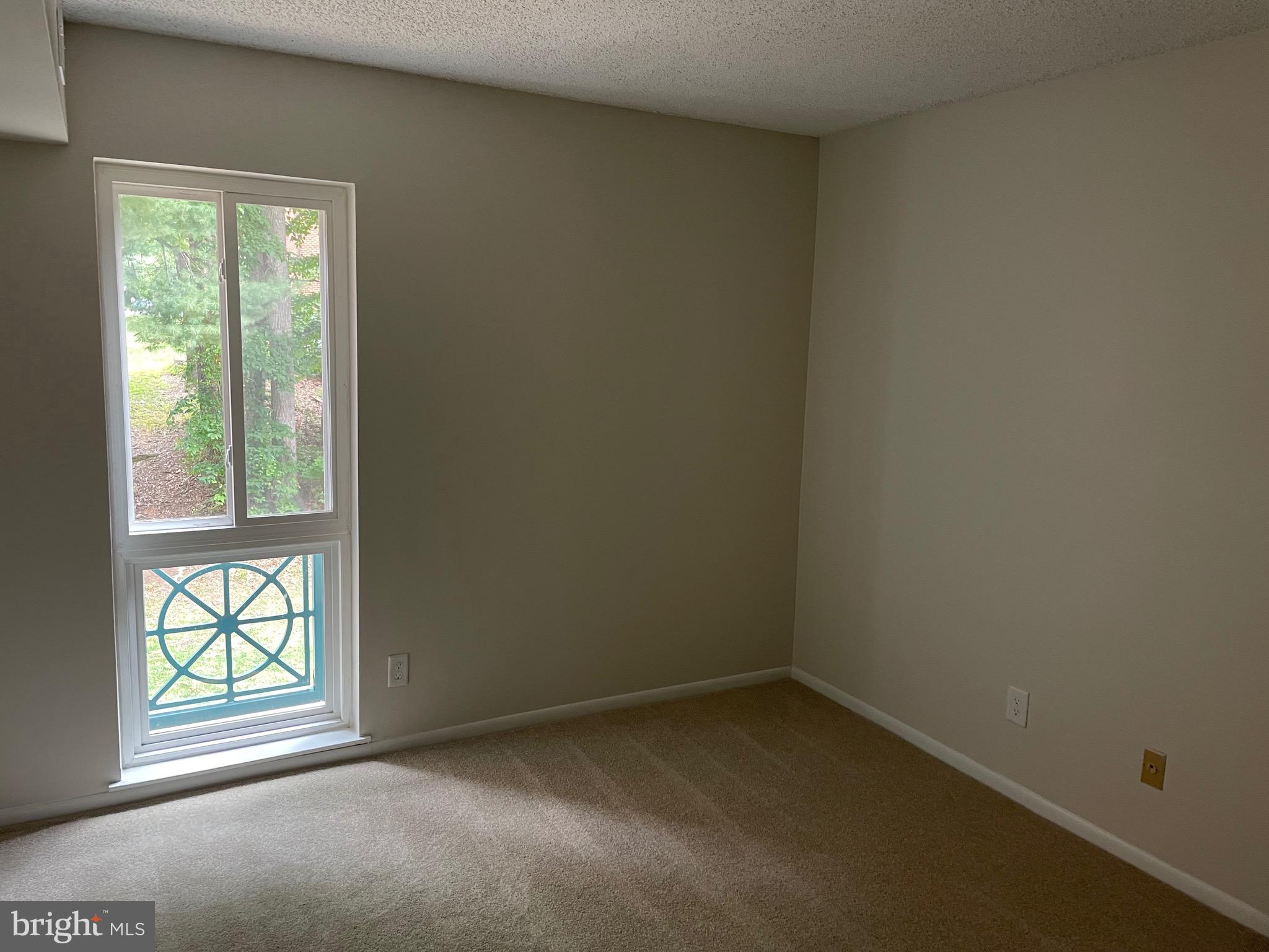 HUNTERS WOODS VILLAGE - Residential Lease