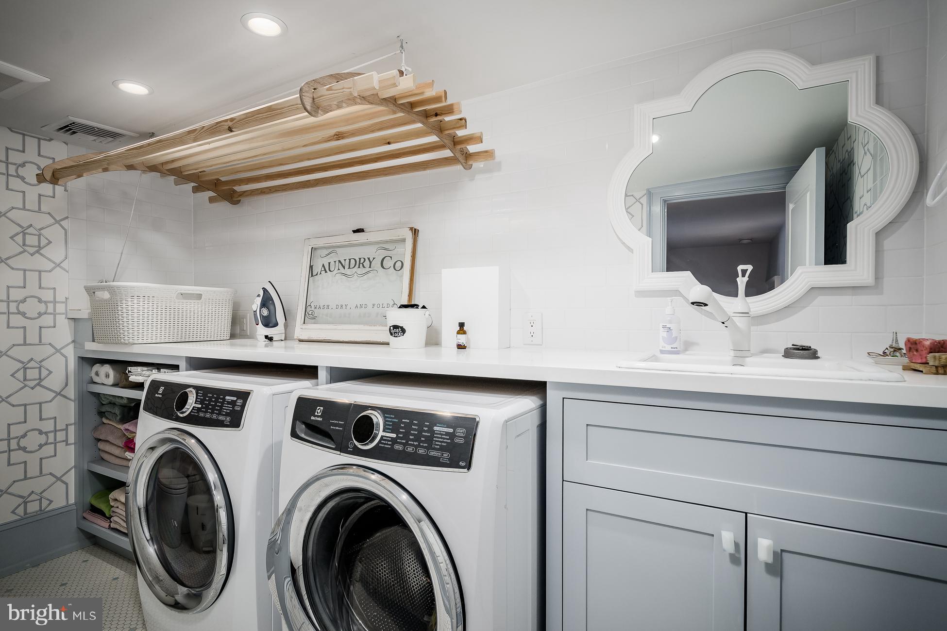 SOCIETY HILL - Residential